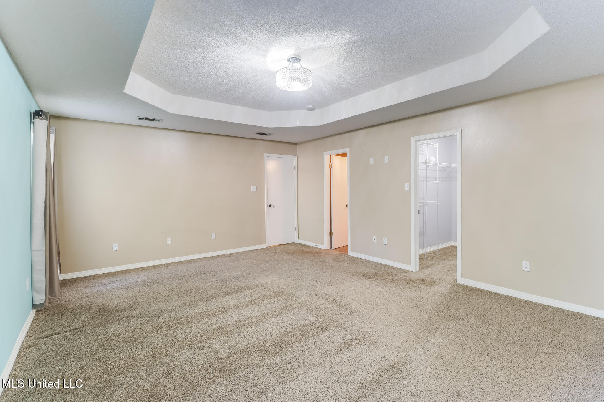 3225 N 5th Street Property Photo 8