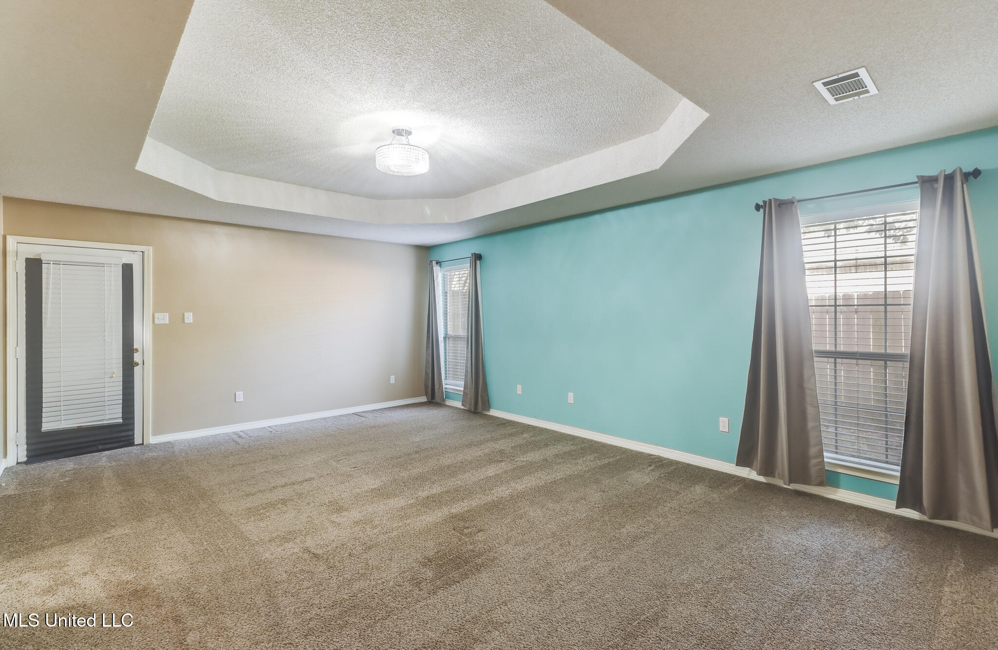 3225 N 5th Street Property Photo 9
