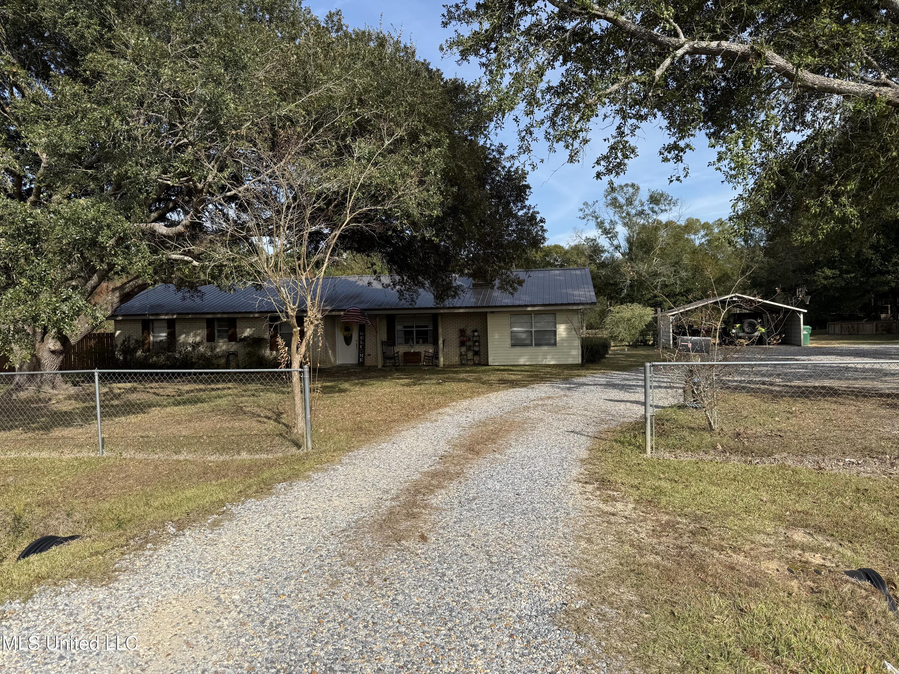 21480 Highway 603 Property Photo 1