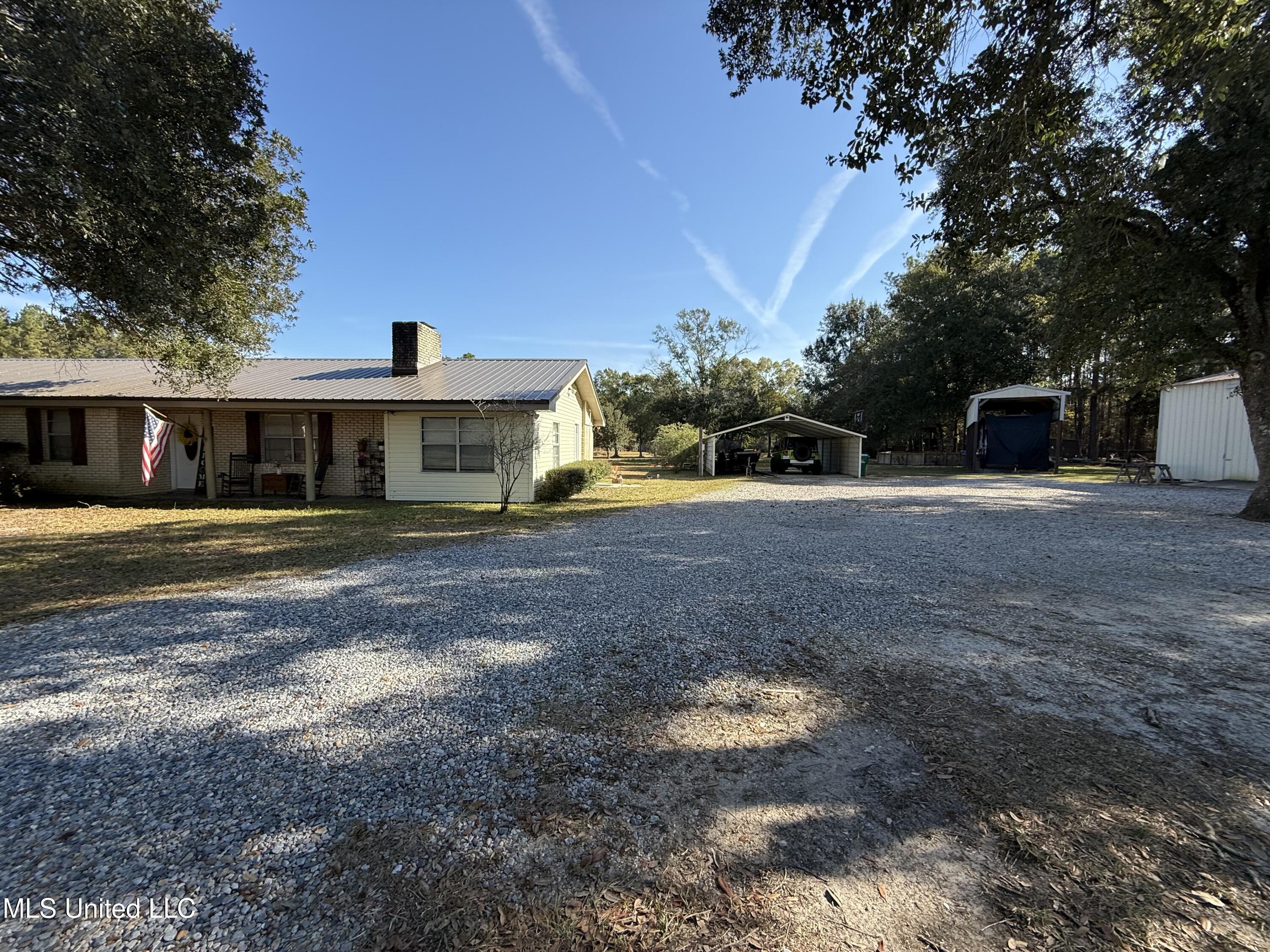21480 Highway 603 Property Photo 2