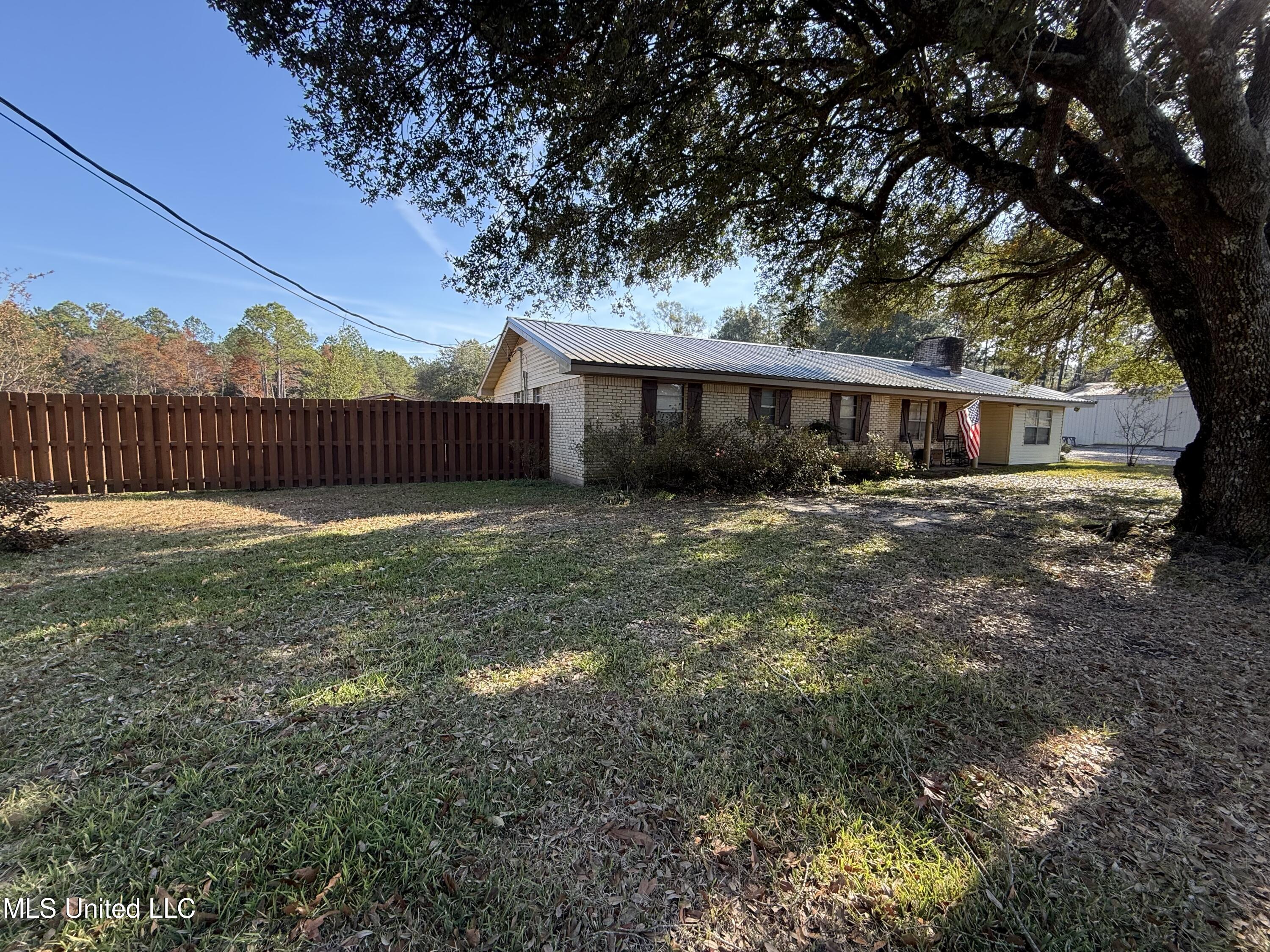 21480 Highway 603 Property Photo 3