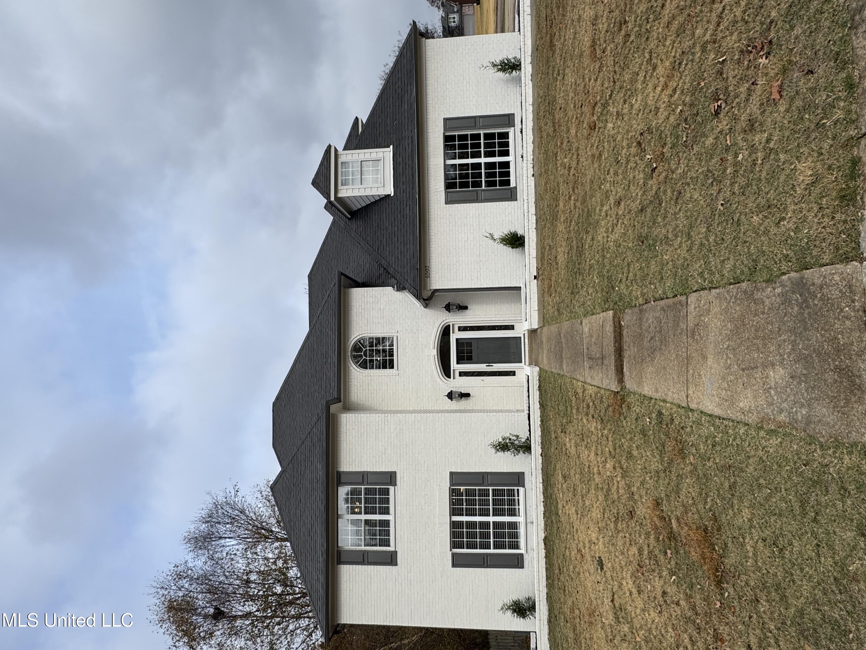 6502 Timber Oaks Drive Property Photo 1