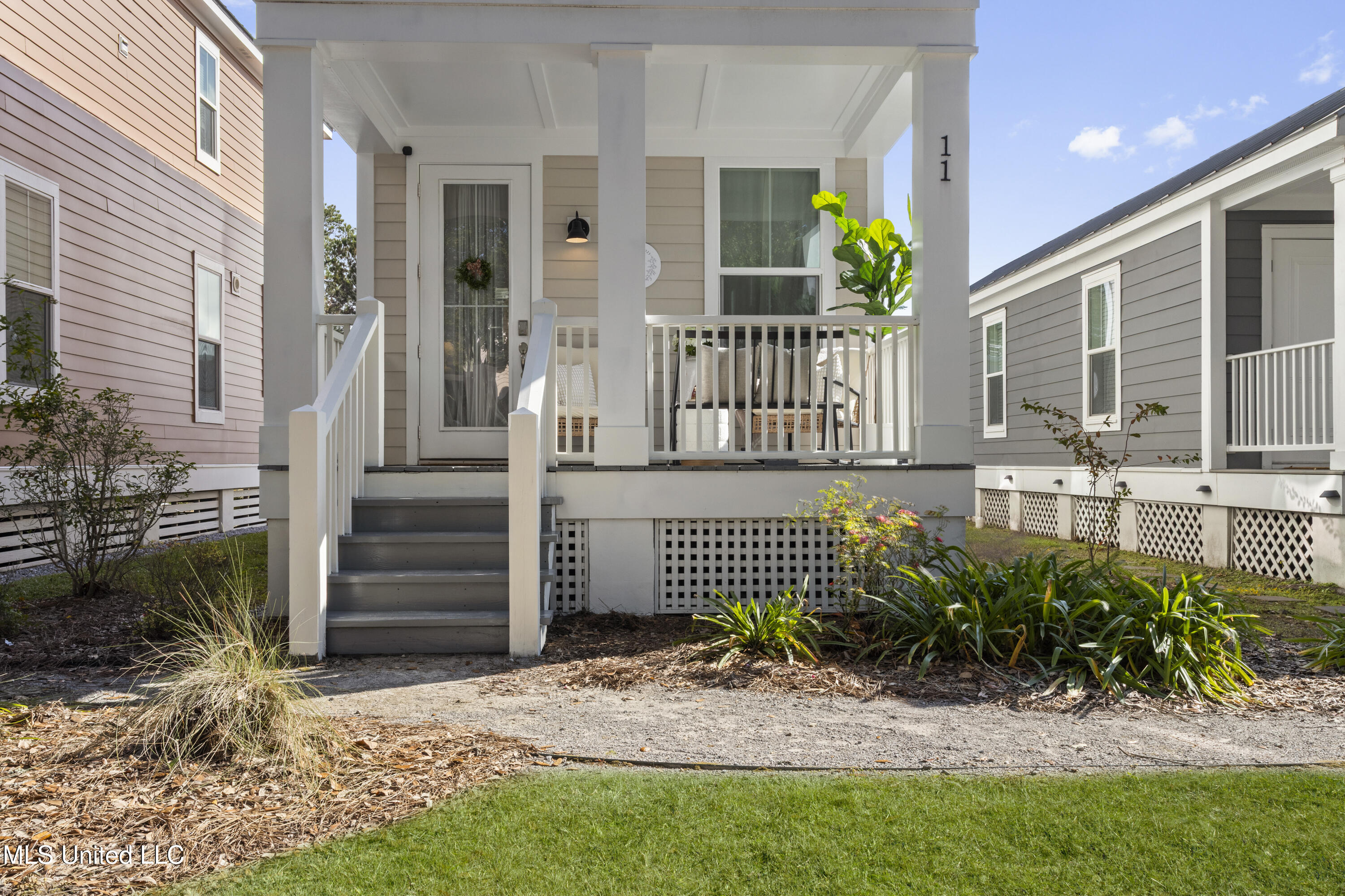 2207 Government Street Property Photo 4