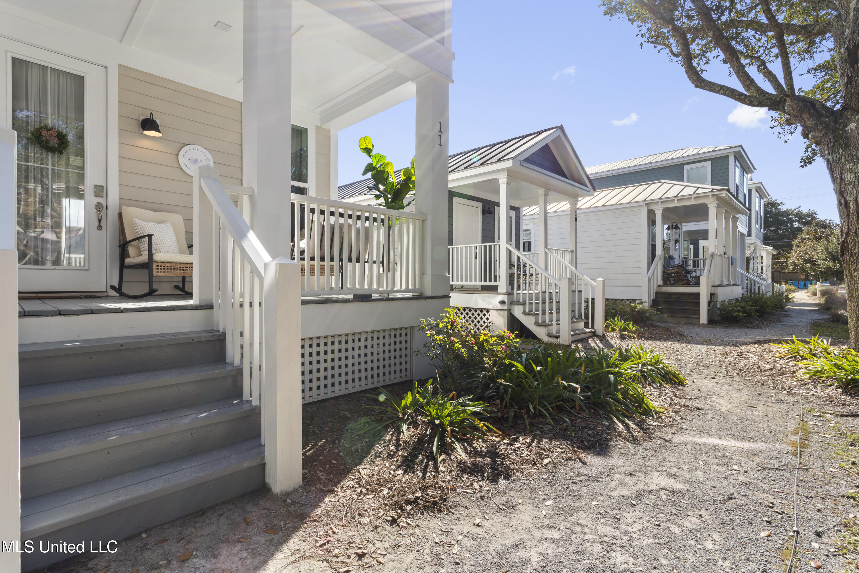2207 Government Street Property Photo 5