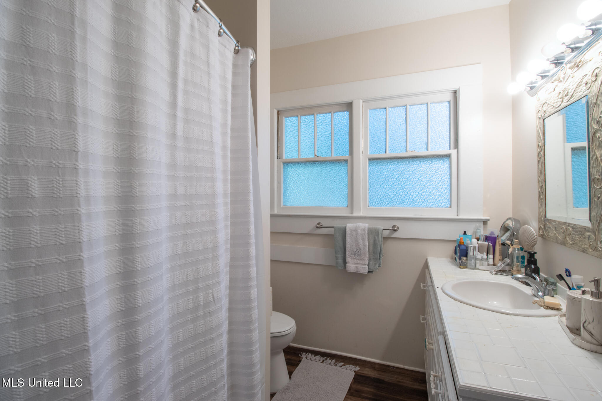 258 Querens Avenue Property Photo 13