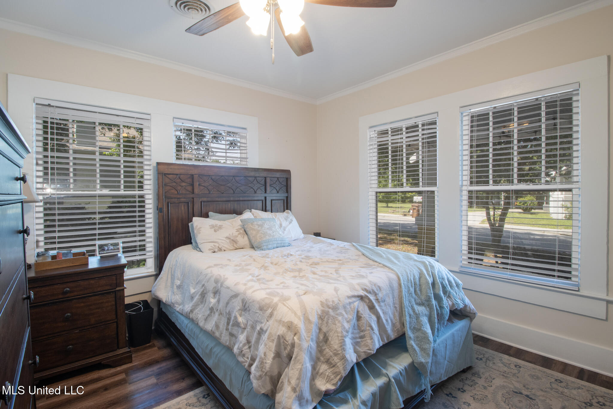 258 Querens Avenue Property Photo 16