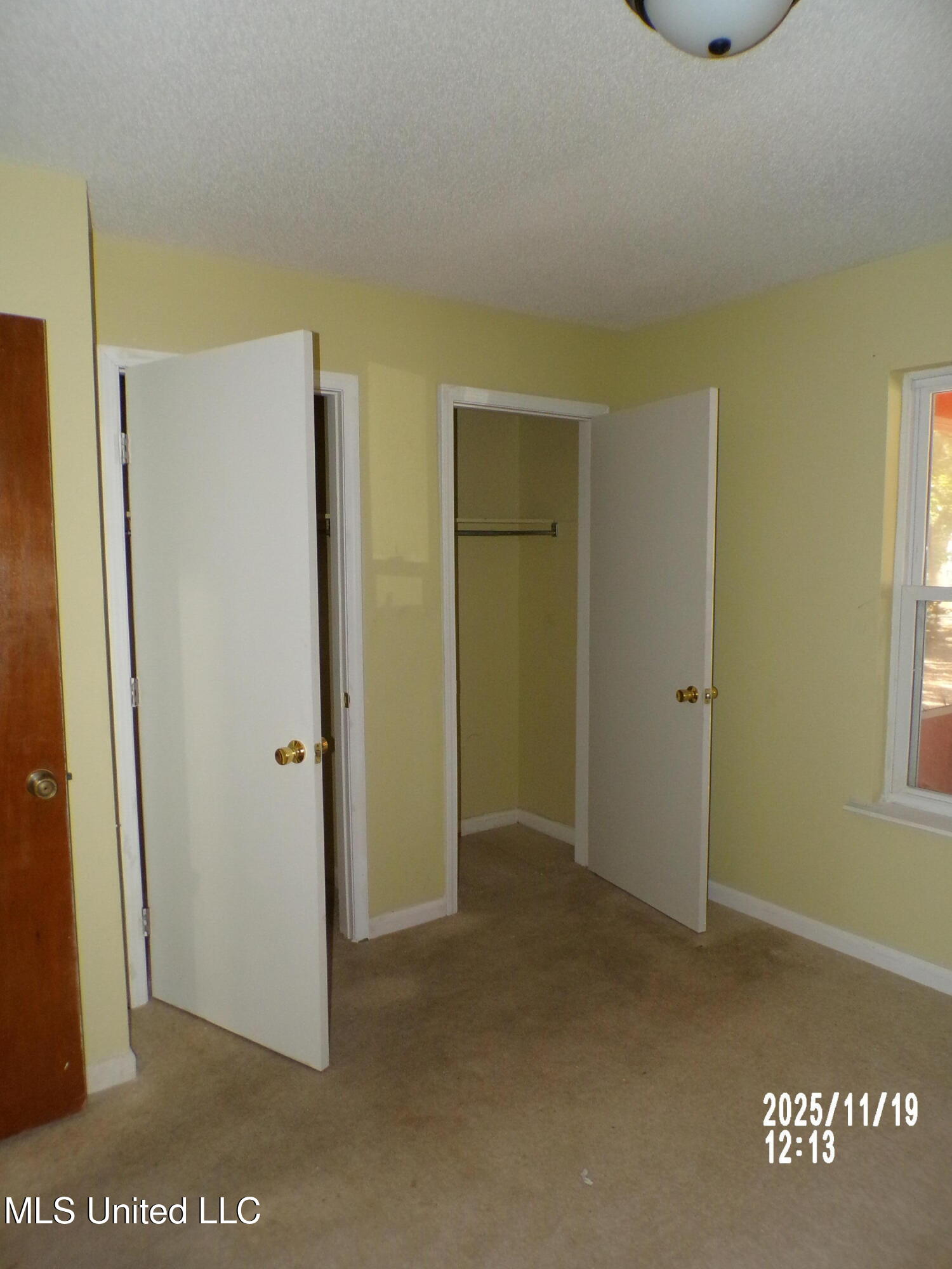 487 Silver Ridge Avenue Property Photo 10