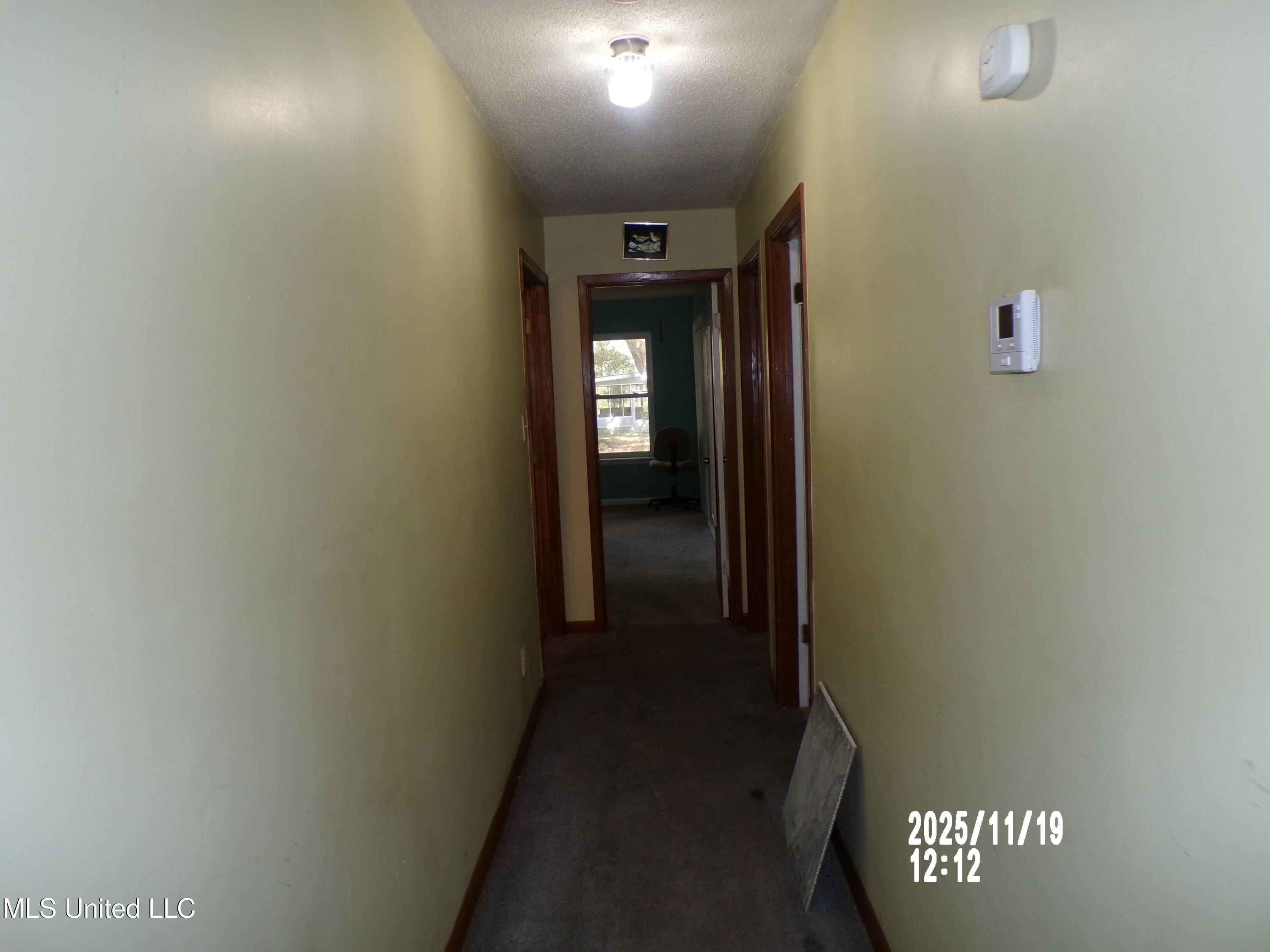 487 Silver Ridge Avenue Property Photo 14