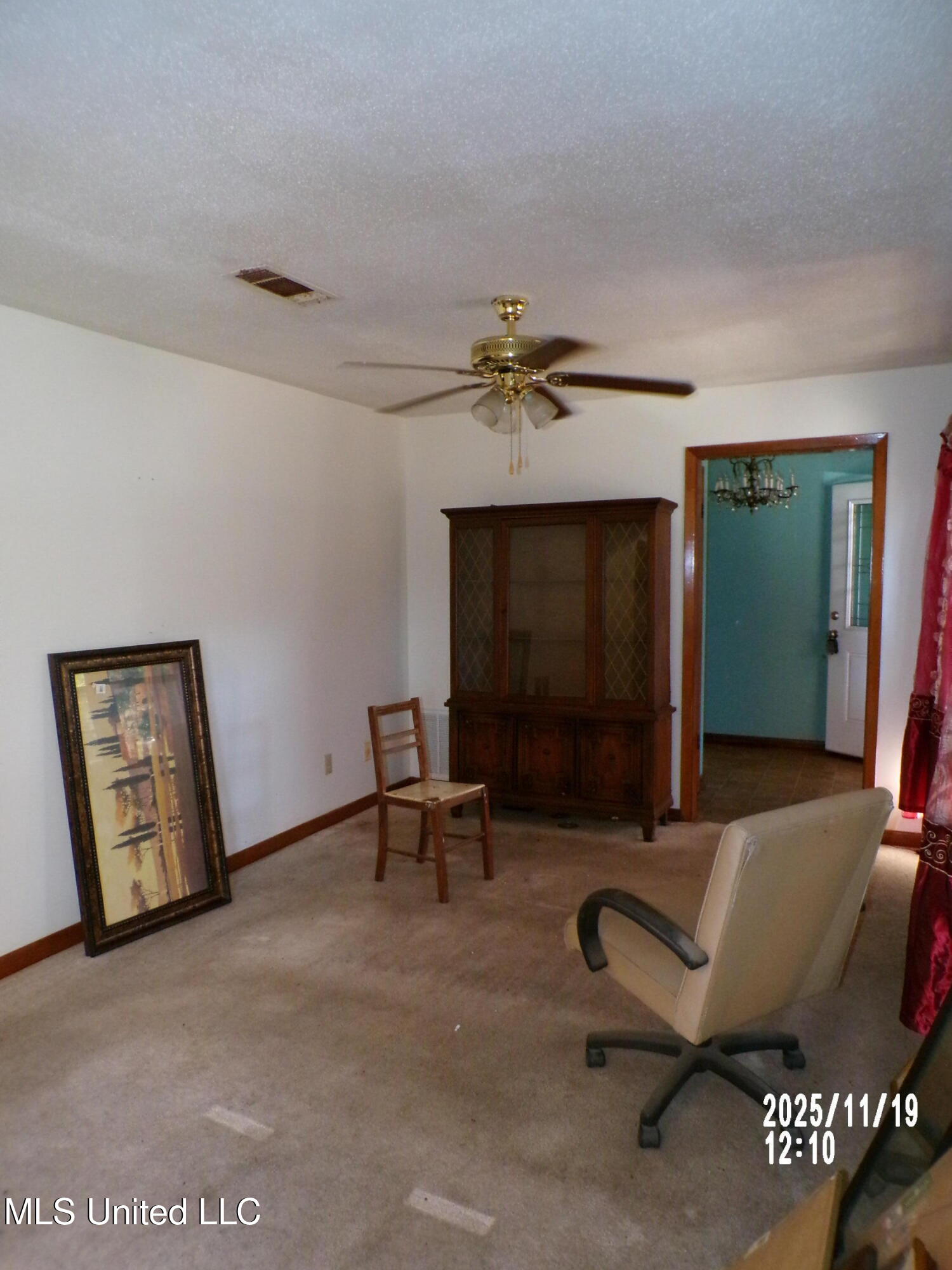 487 Silver Ridge Avenue Property Photo 24