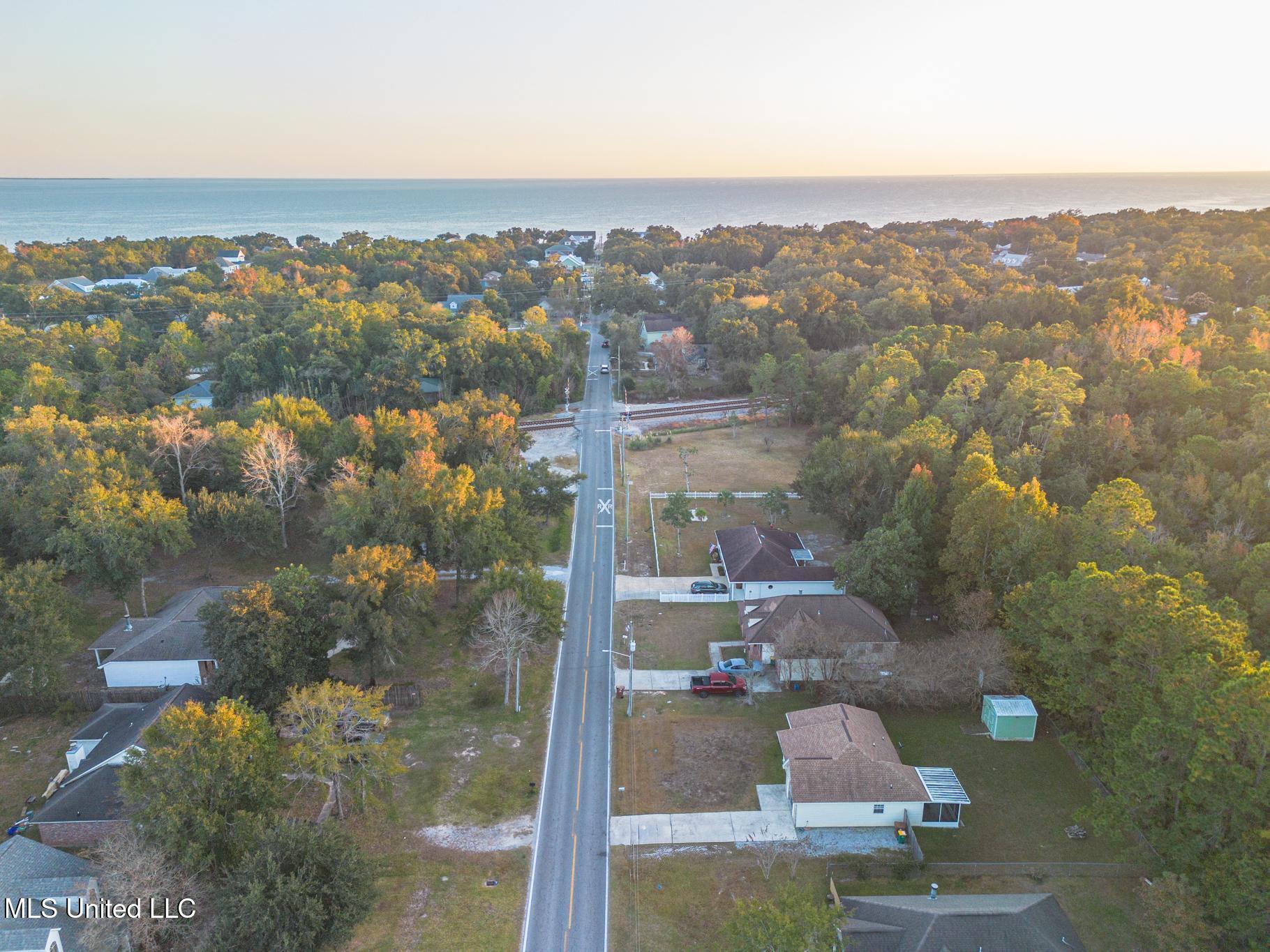 307 Espy Avenue Property Photo 25