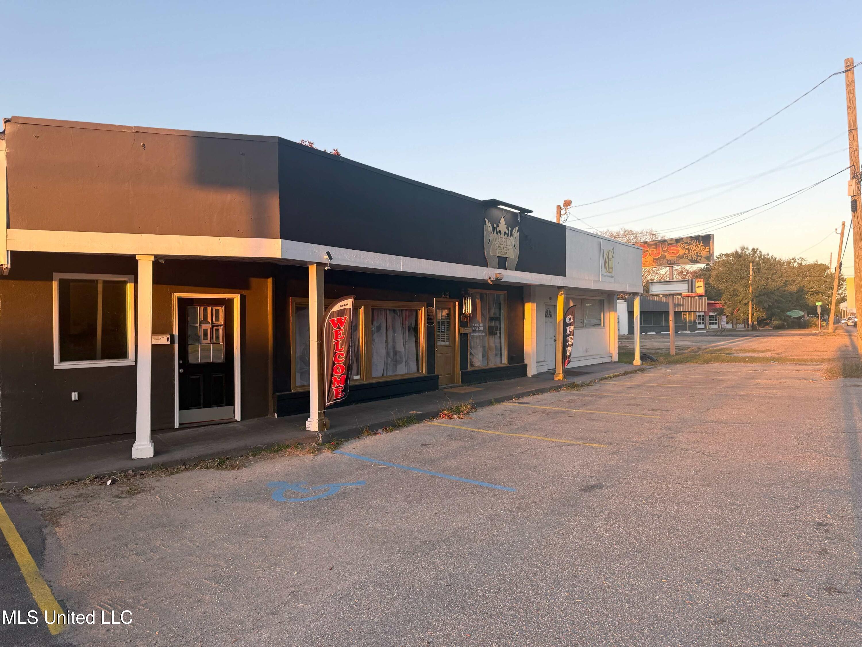 828 Pass Road Property Photo 1