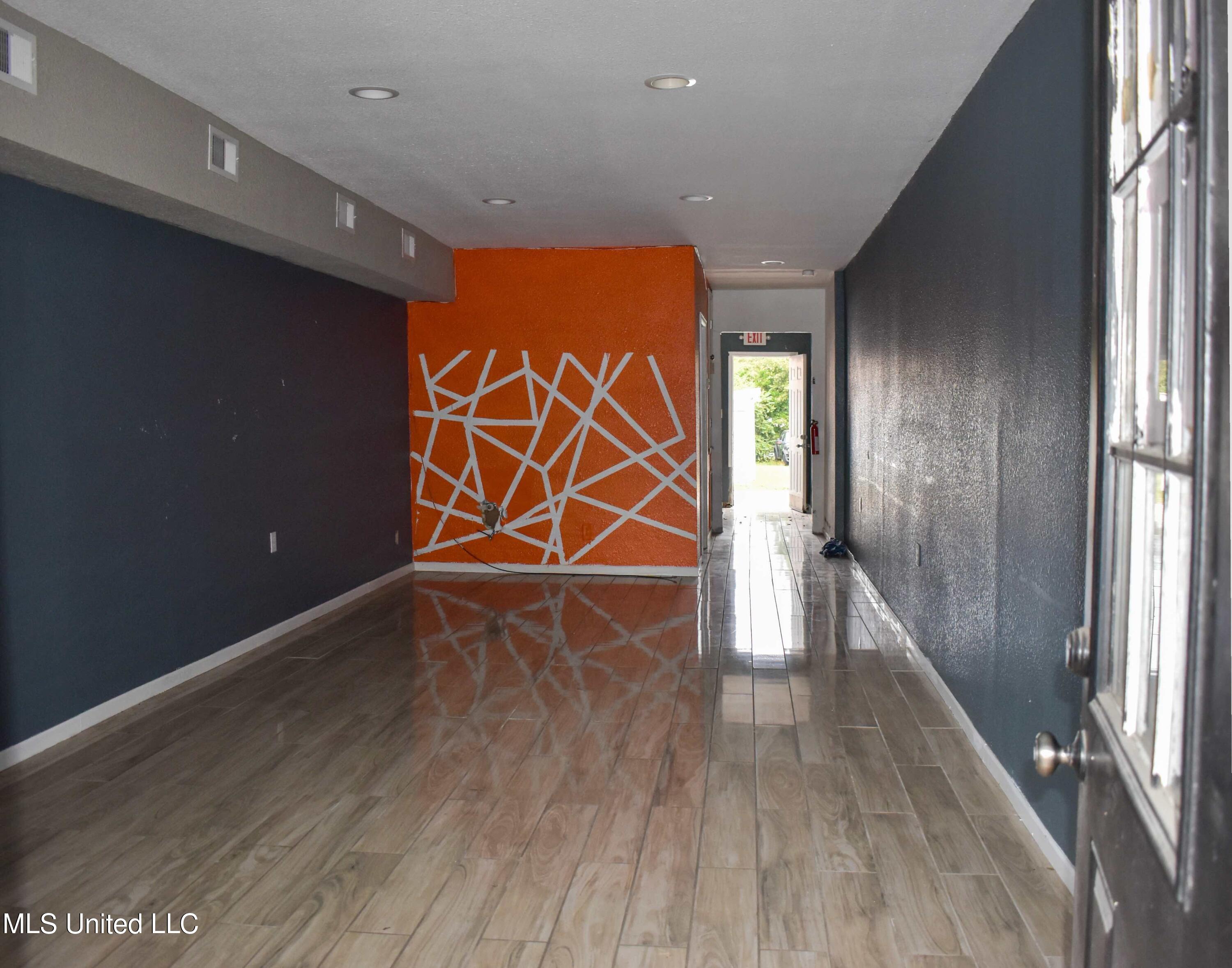 828 Pass Road Property Photo 8