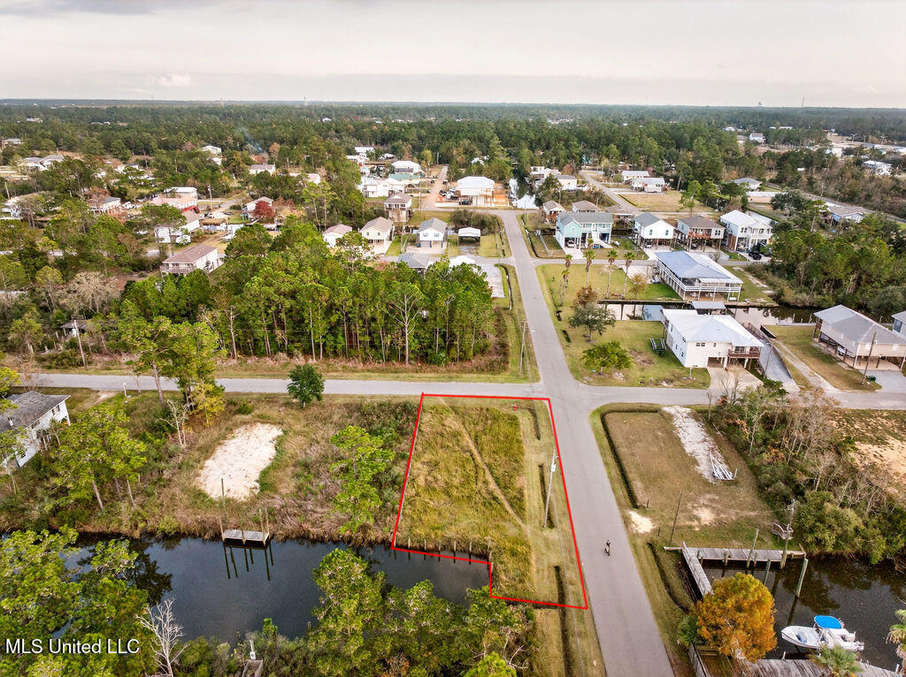 5203 Gulf Street Property Photo 4