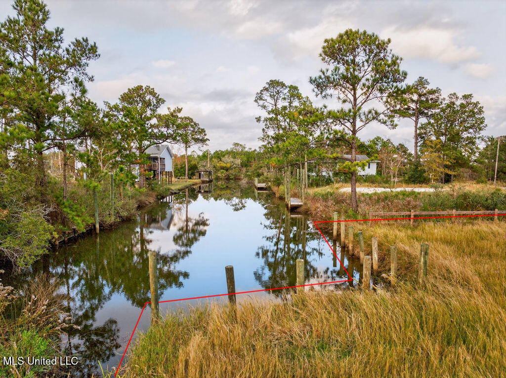5203 Gulf Street Property Photo 6