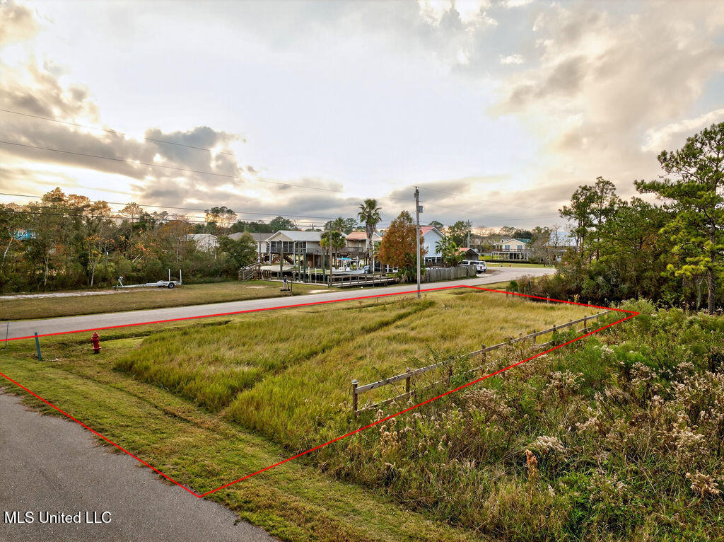5203 Gulf Street Property Photo 7
