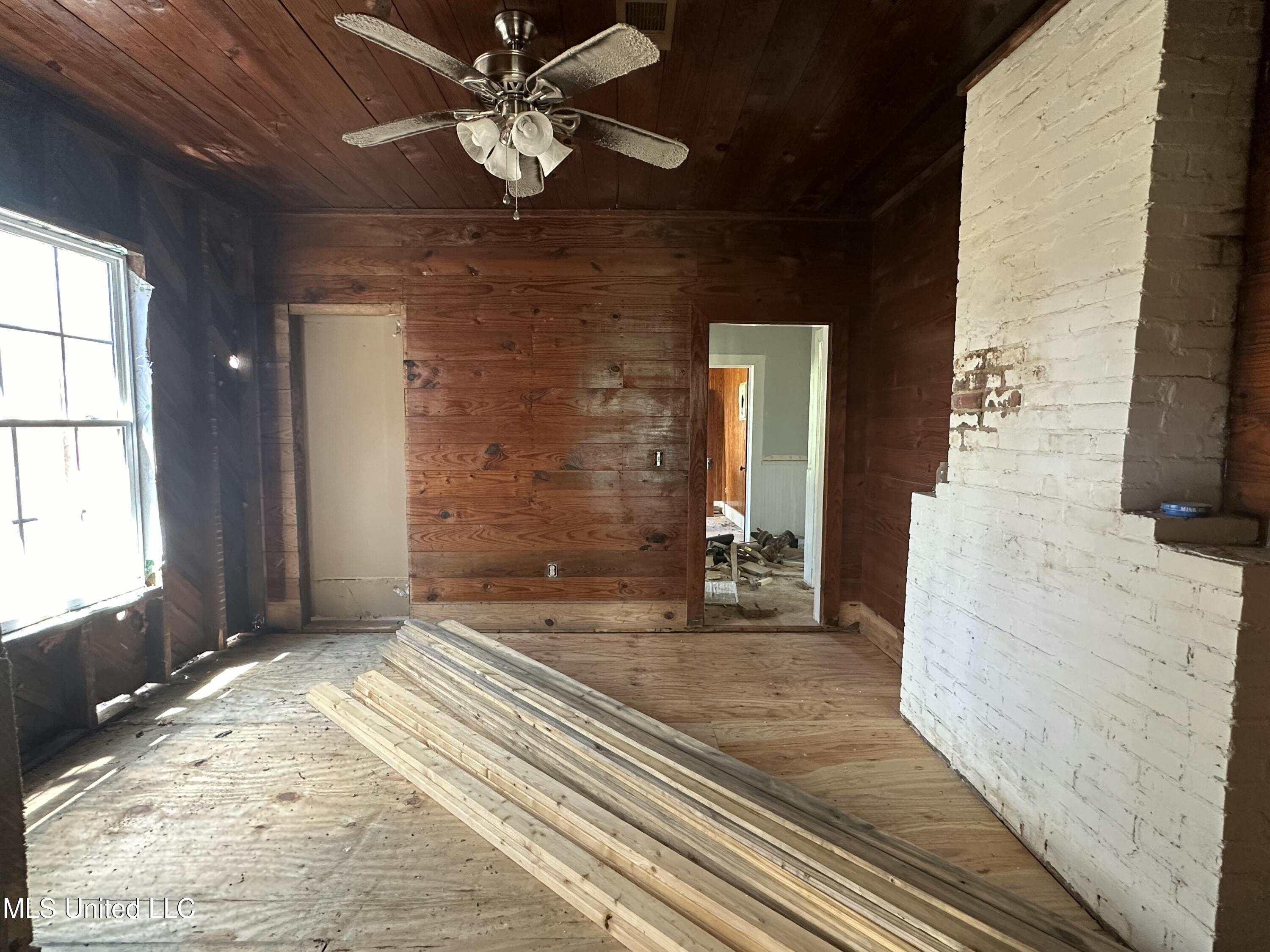 4393 County Road 470 Property Photo 29