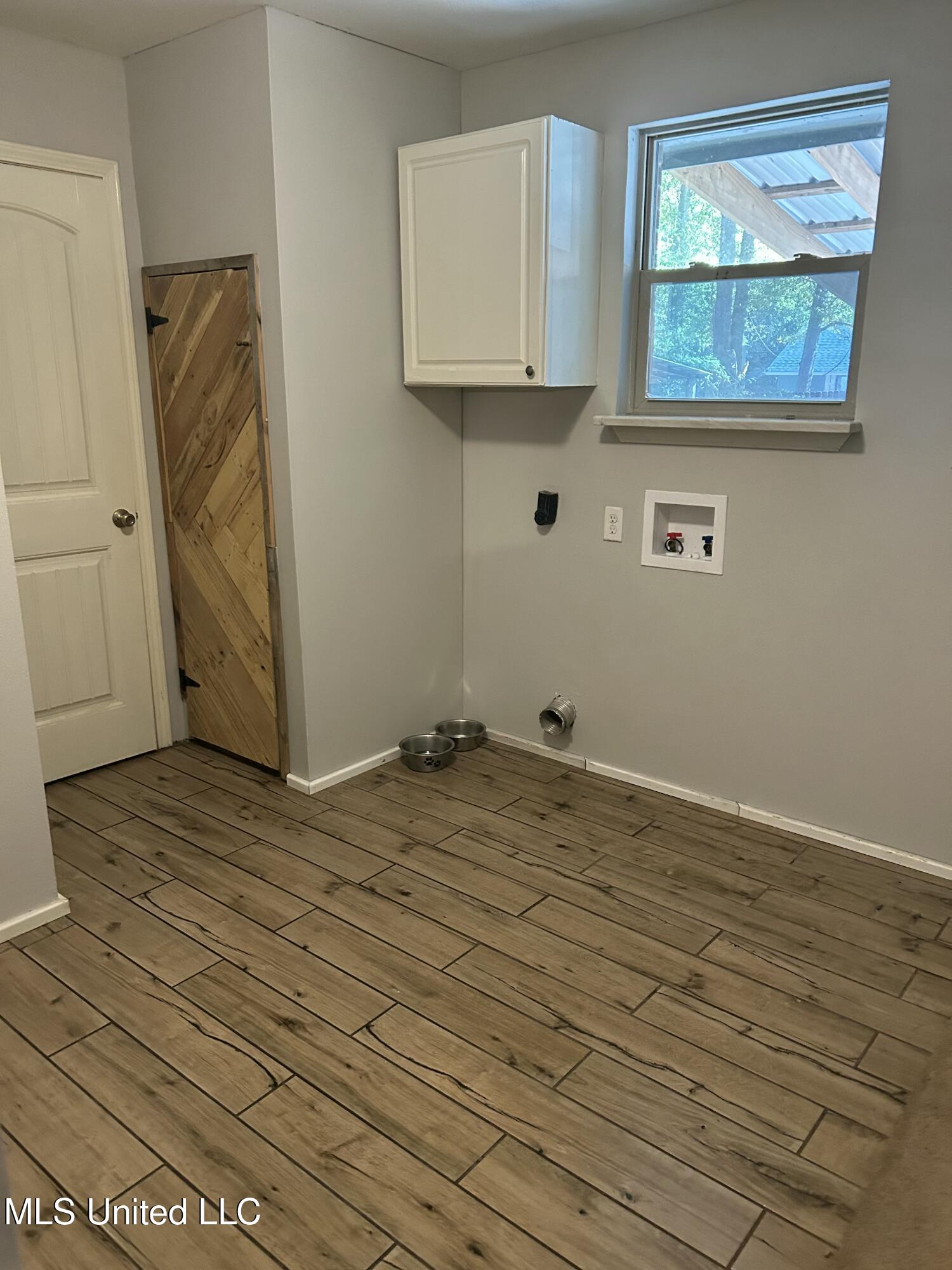 706 Anderson Avenue Property Photo 23