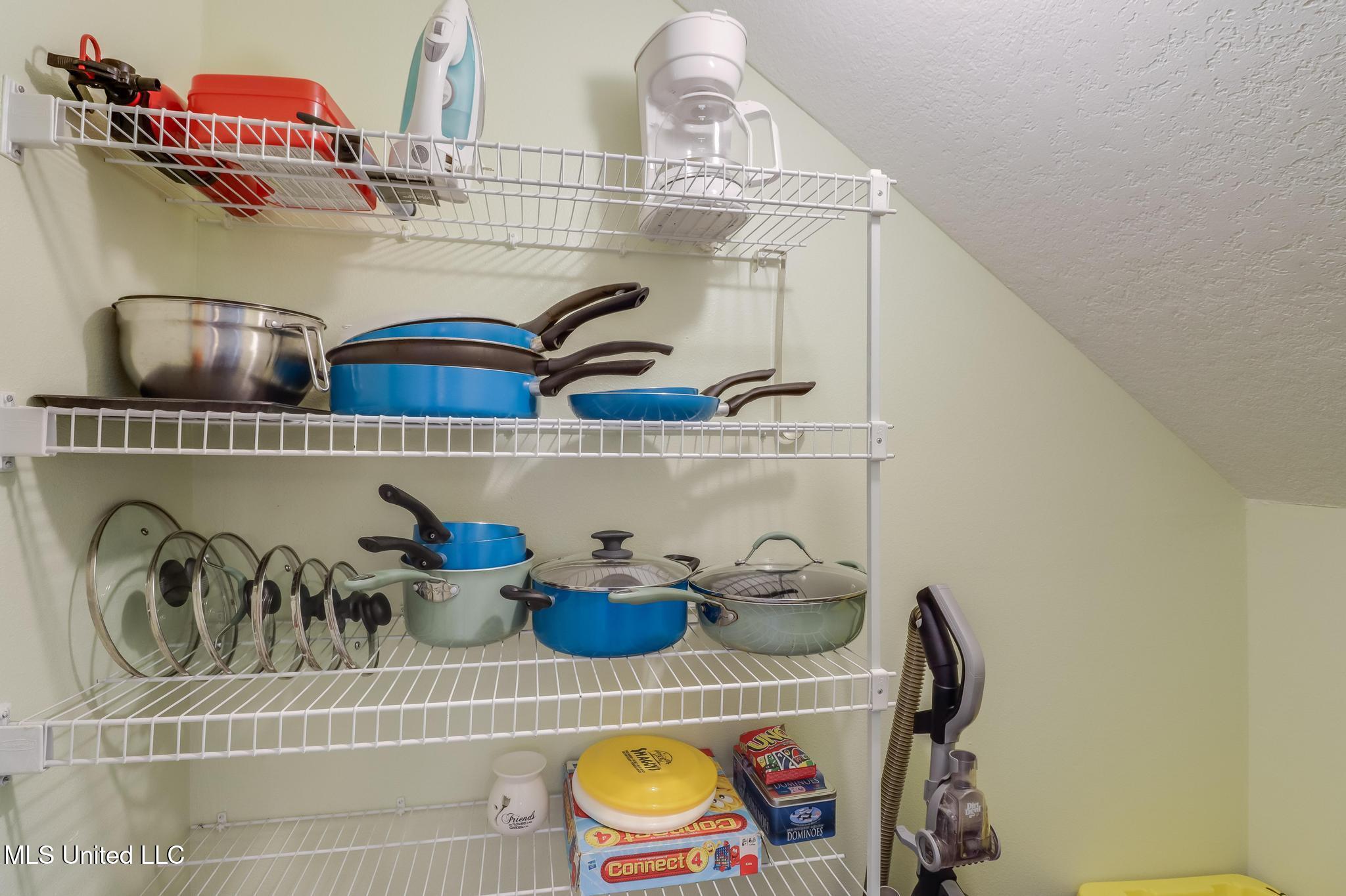 1229 Century Oaks Drive Property Photo 8