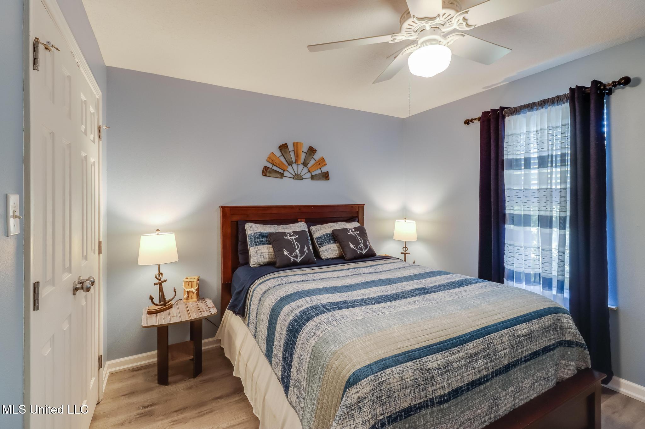 1229 Century Oaks Drive Property Photo 12