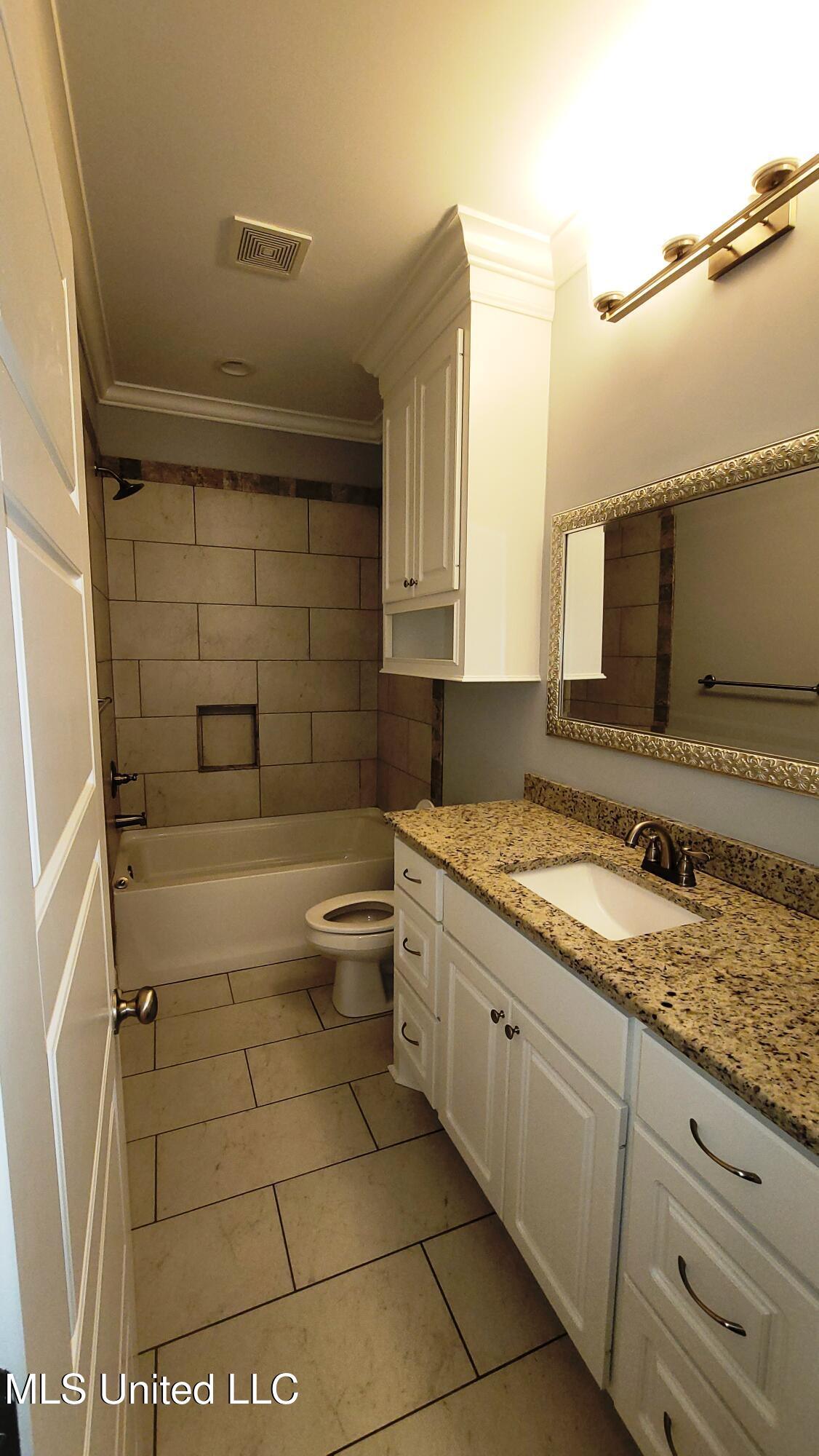125 Emerald Drive Property Photo 23