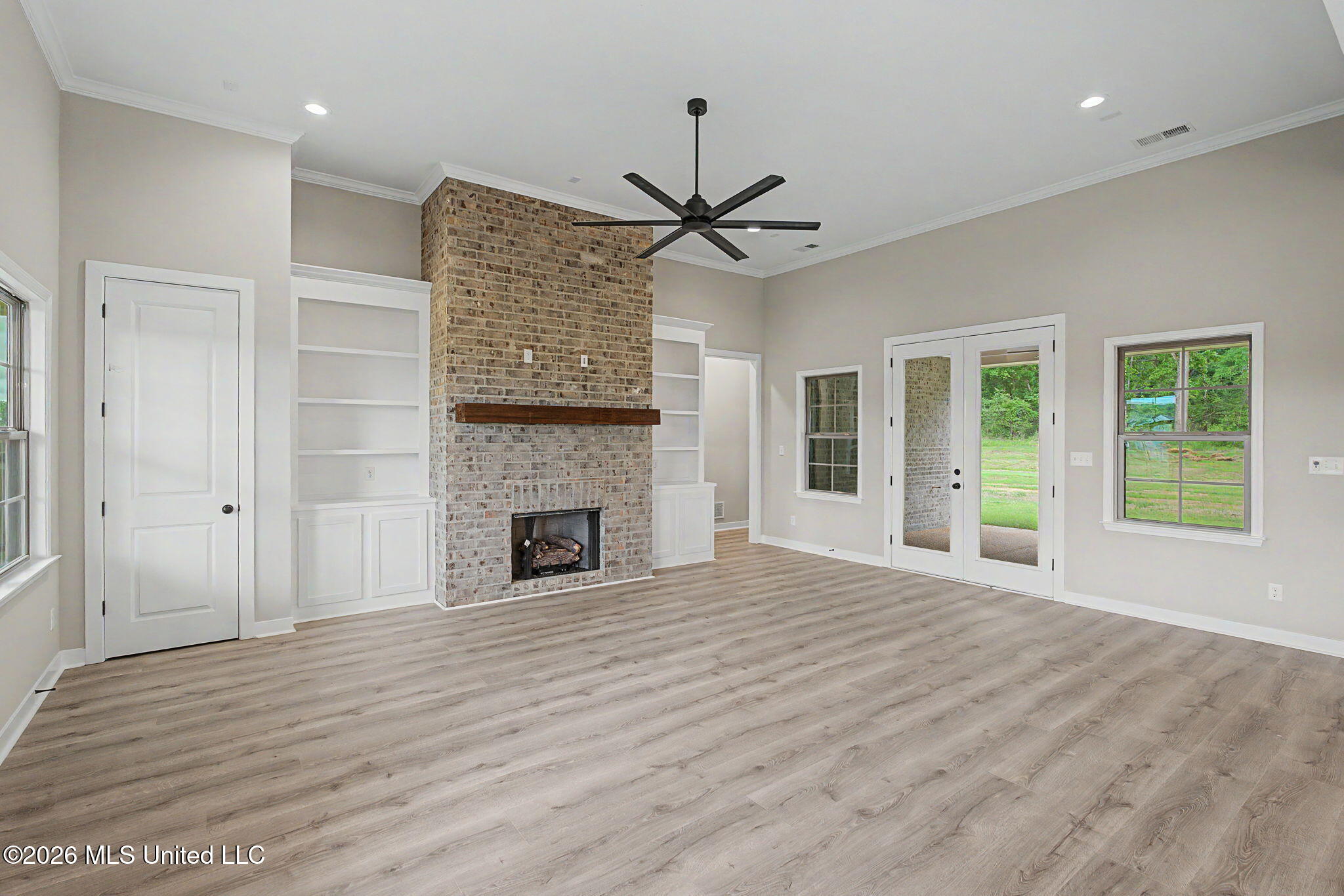 2382 Lauren Way Property Photo 6