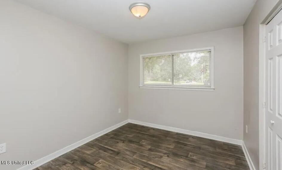 3301 Suncrest Drive Property Photo 6