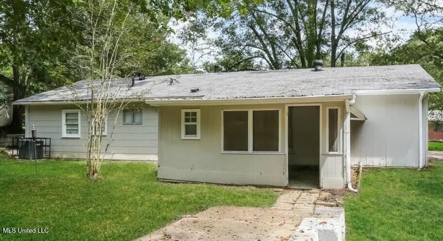 3301 Suncrest Drive Property Photo 8
