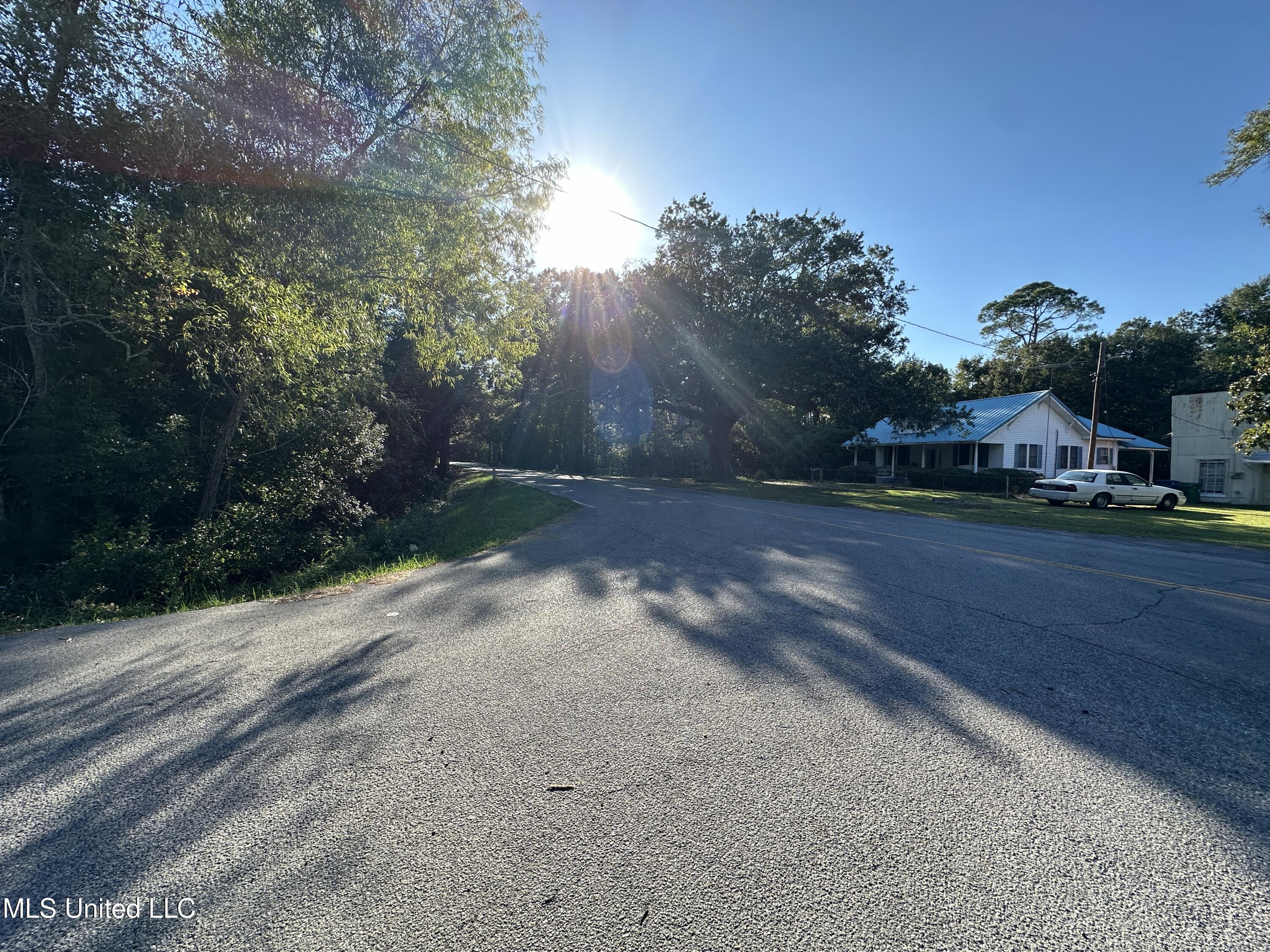 Hwy 90 Property Photo 3