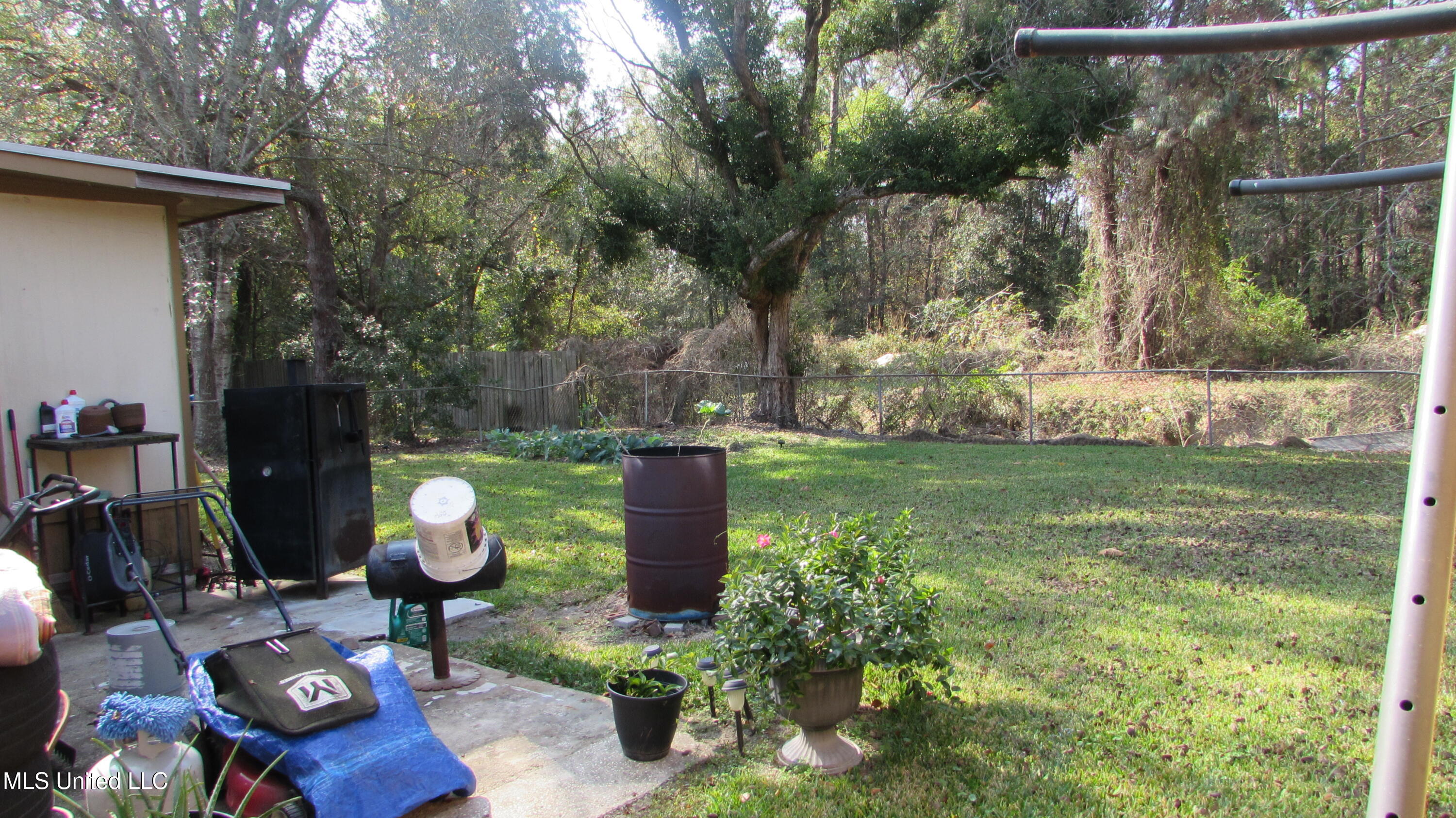 3607 Amtico Street Property Photo 2