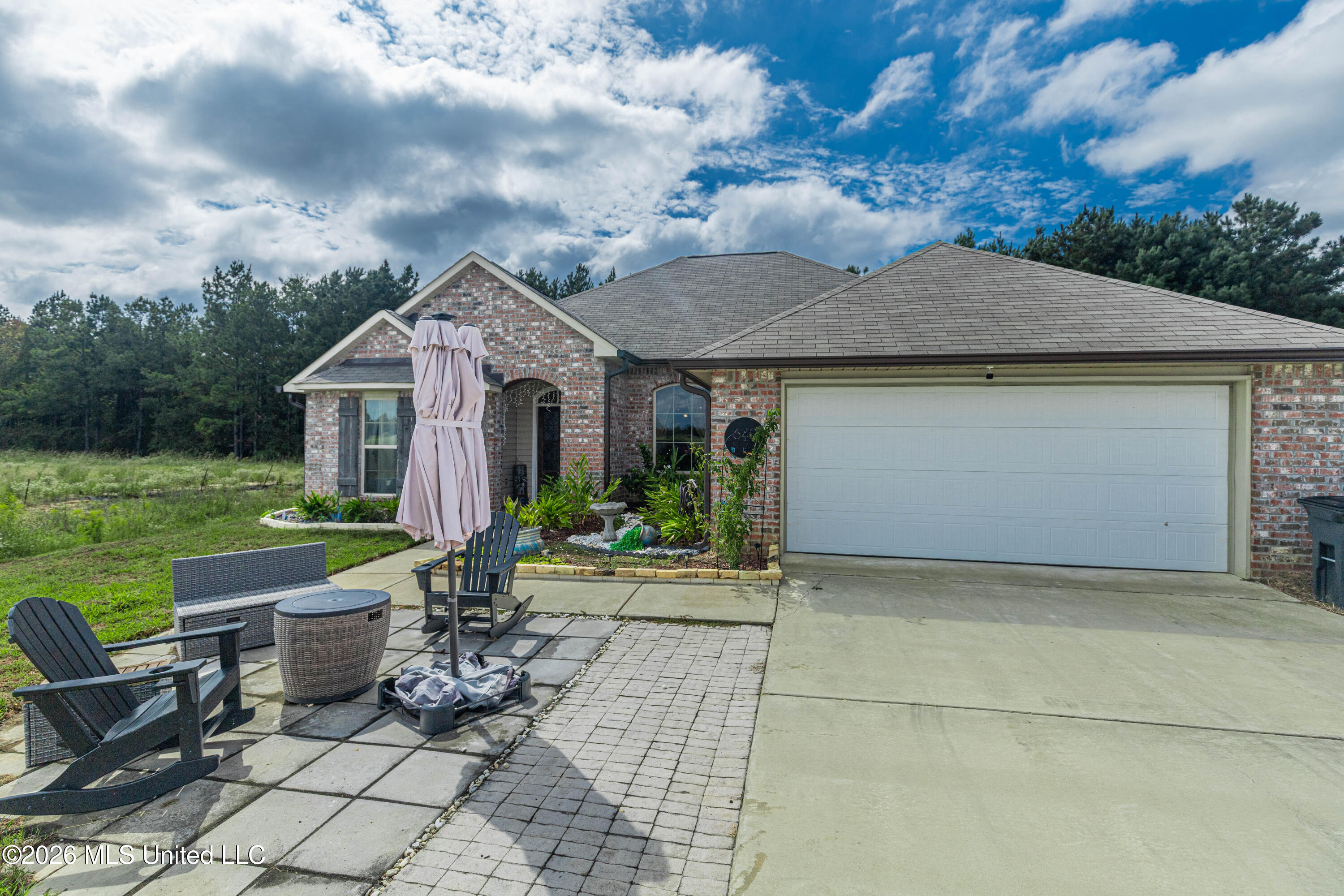 640 Statesman Drive Property Photo 3