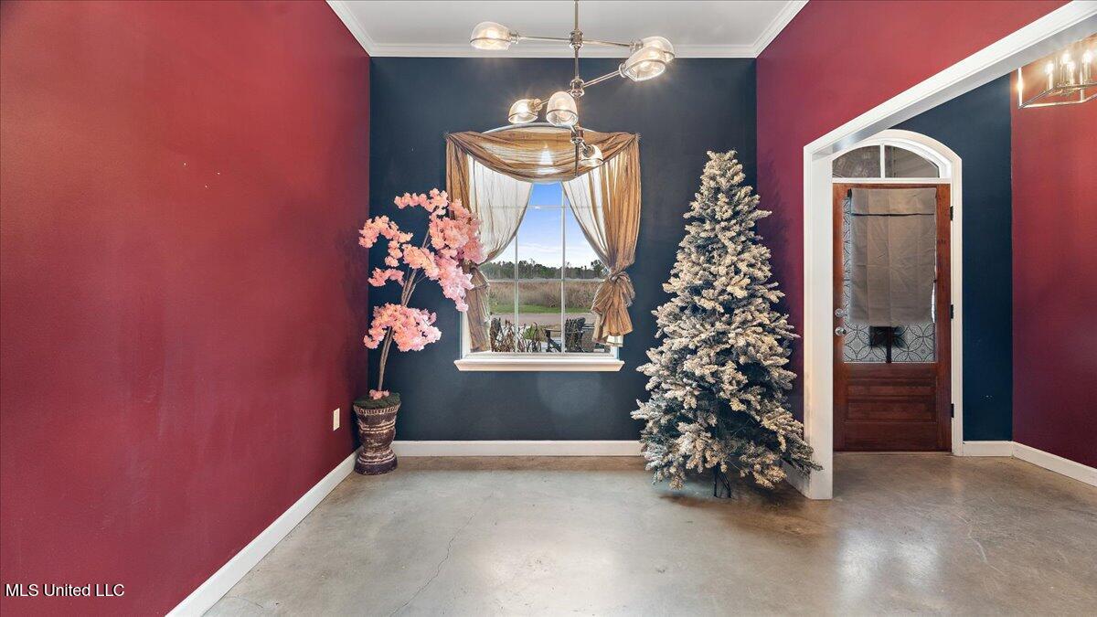 640 Statesman Drive Property Photo 8