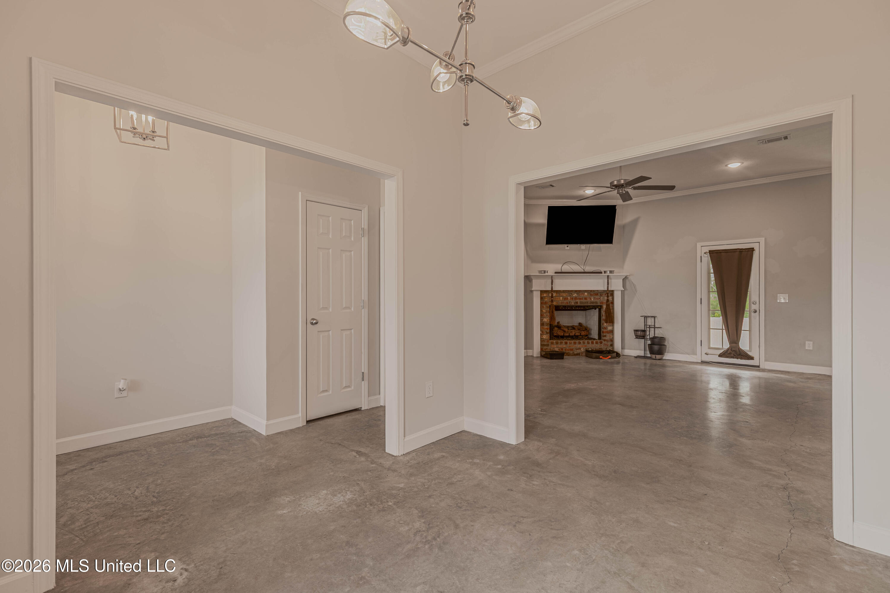 640 Statesman Drive Property Photo 11
