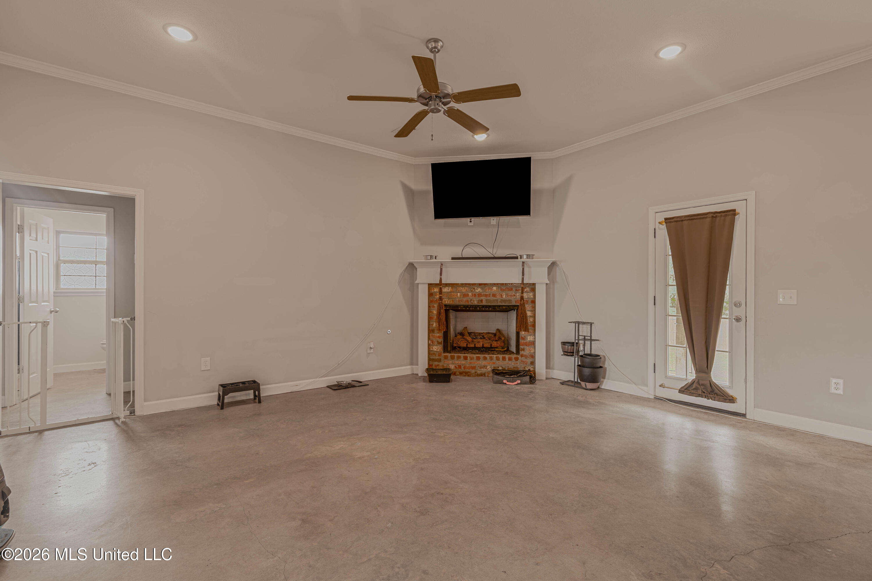 640 Statesman Drive Property Photo 14