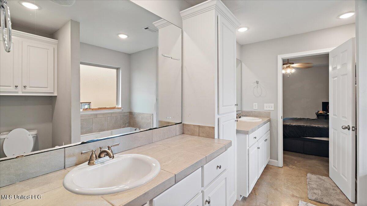 640 Statesman Drive Property Photo 18