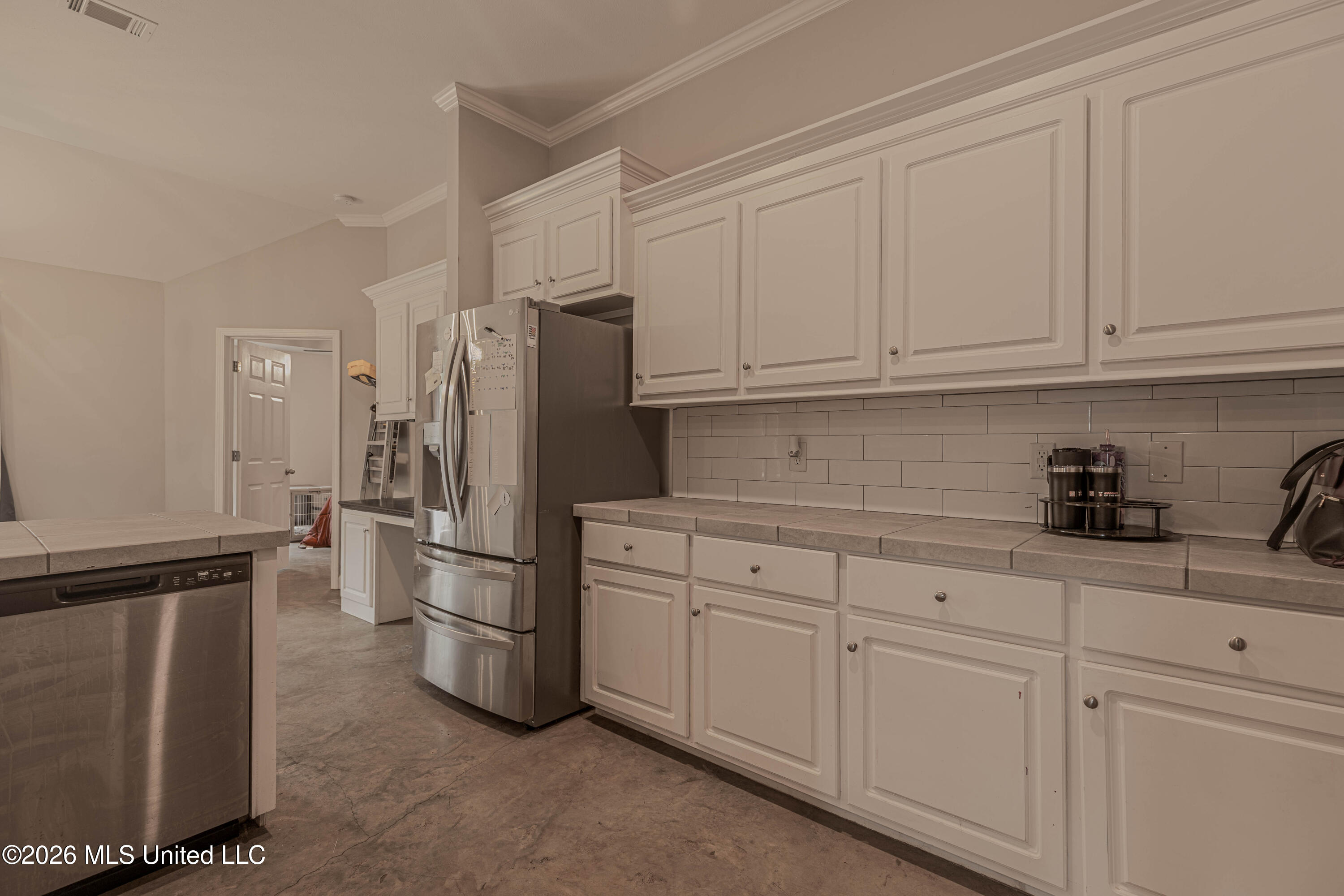 640 Statesman Drive Property Photo 18