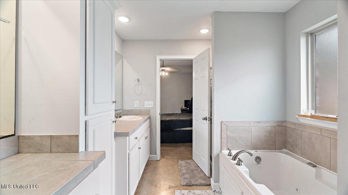 640 Statesman Drive Property Photo 19