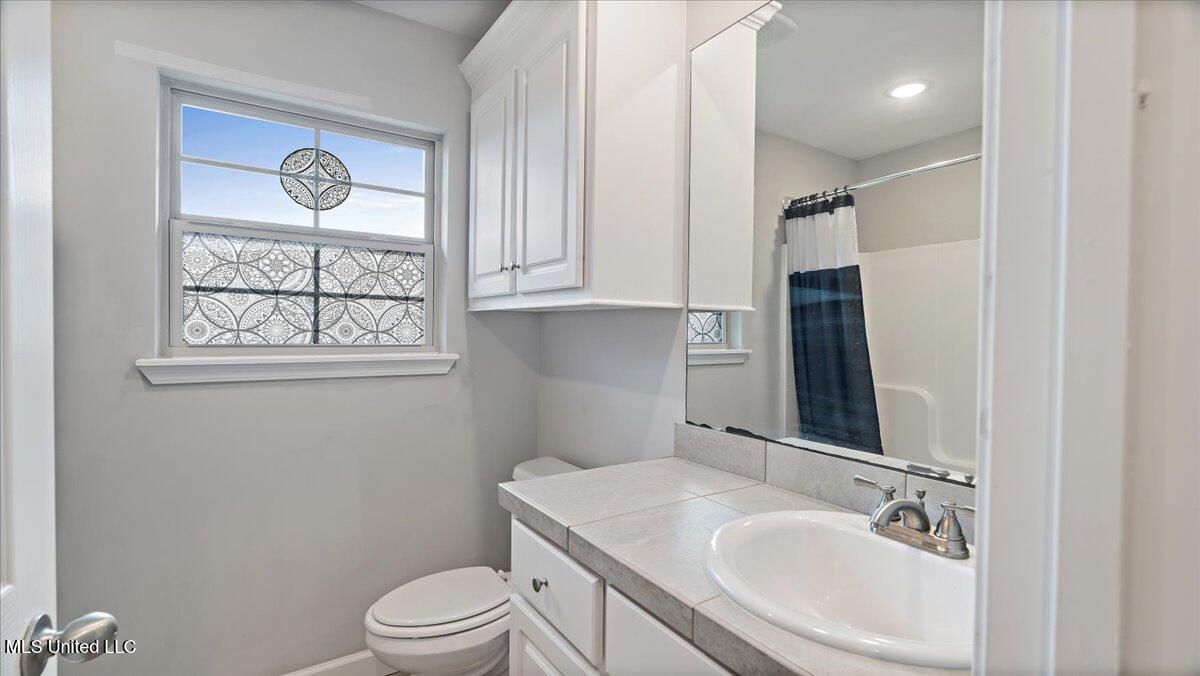 640 Statesman Drive Property Photo 22