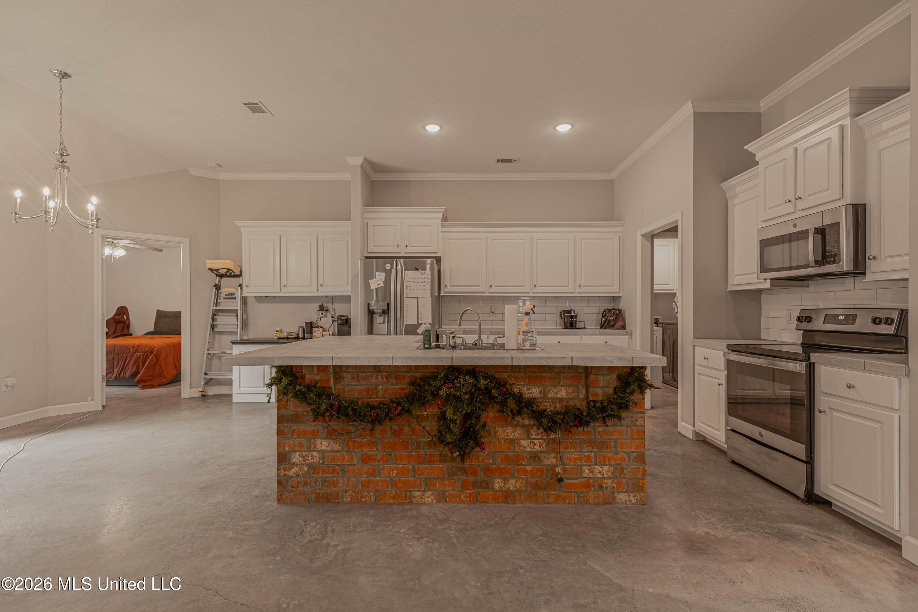 640 Statesman Drive Property Photo 35