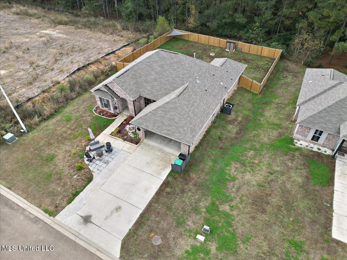 640 Statesman Drive Property Photo 37