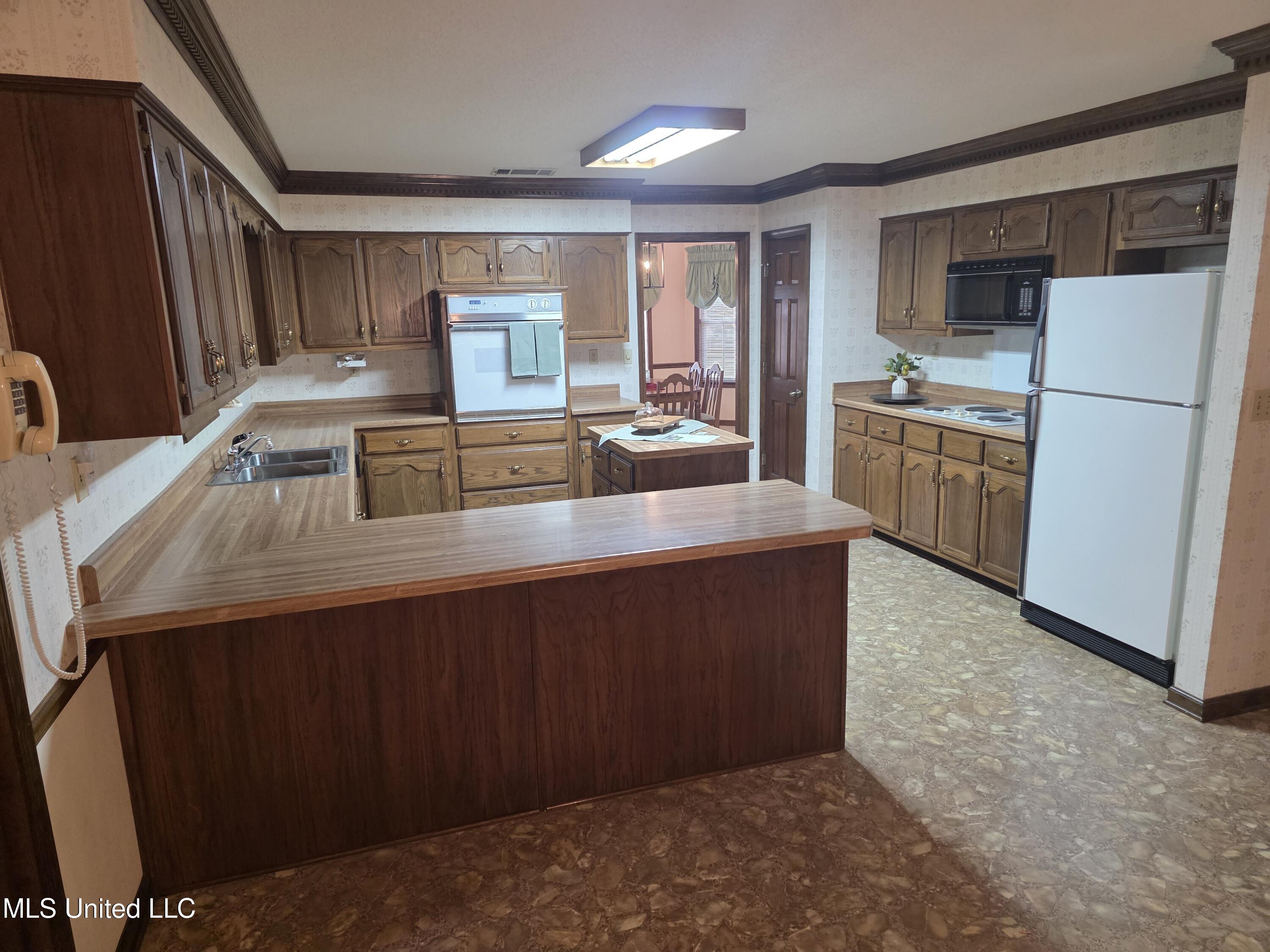 8625 Deer Creek Circle Property Photo 13