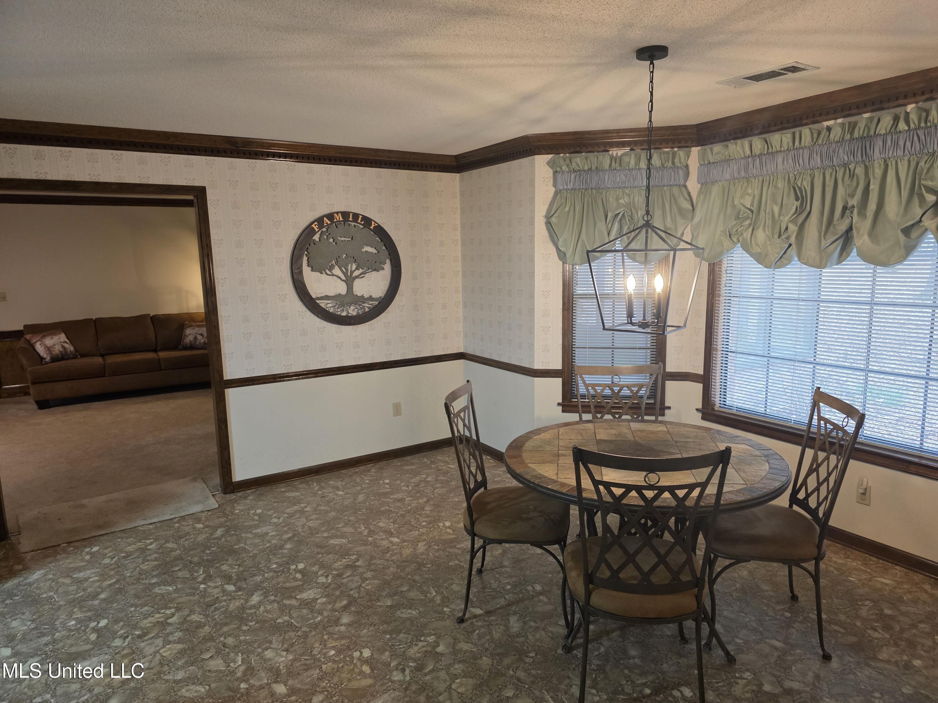 8625 Deer Creek Circle Property Photo 14