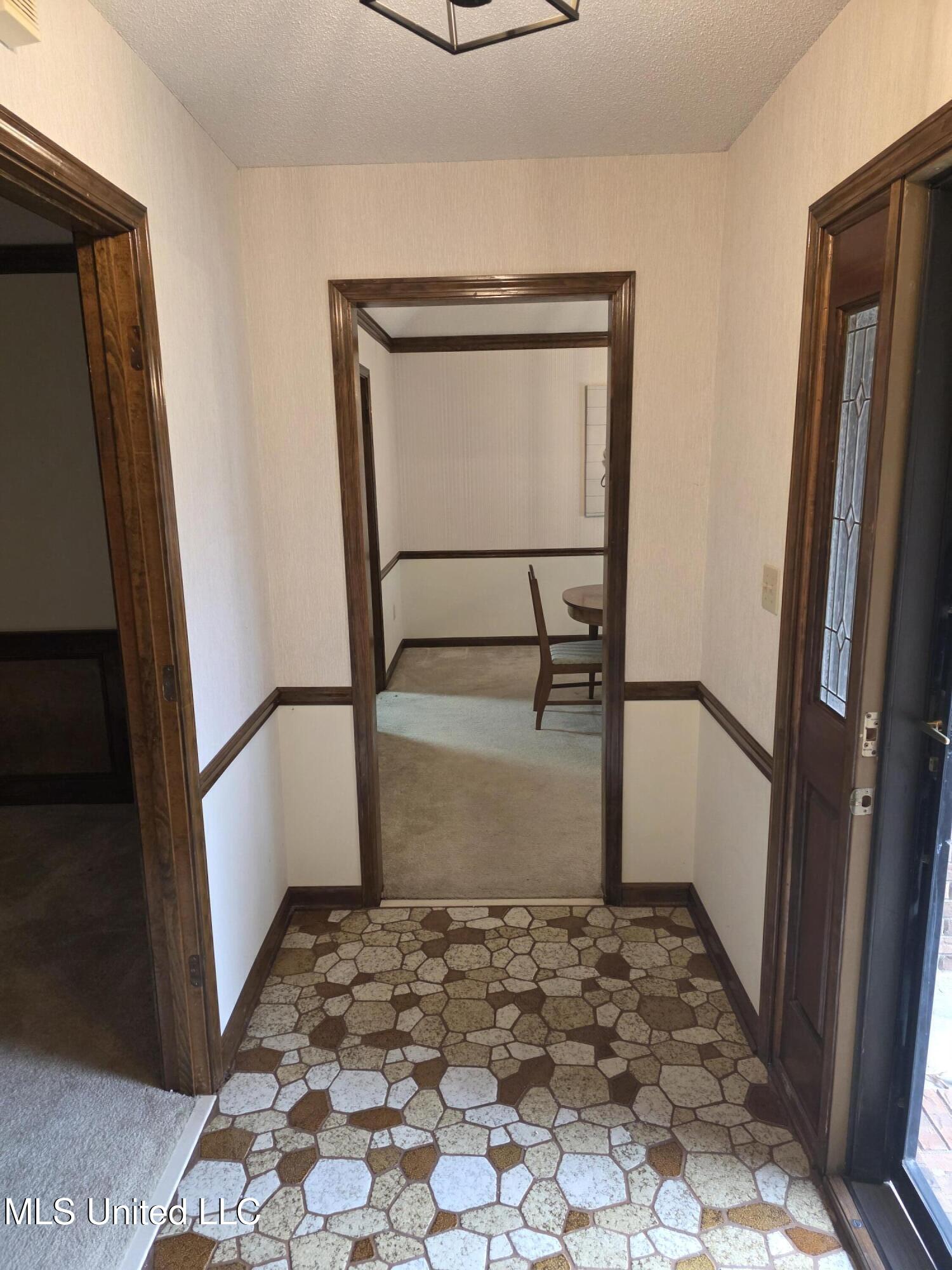 8625 Deer Creek Circle Property Photo 16