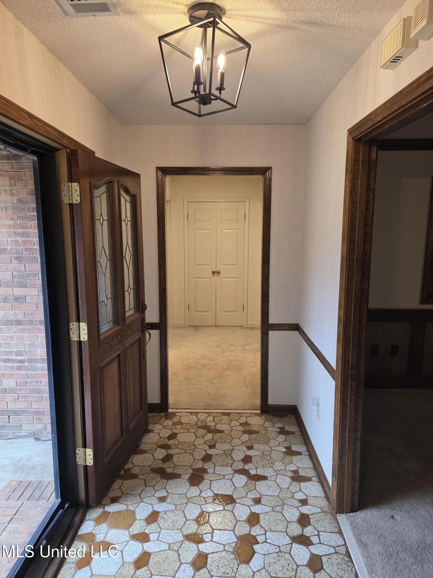 8625 Deer Creek Circle Property Photo 23