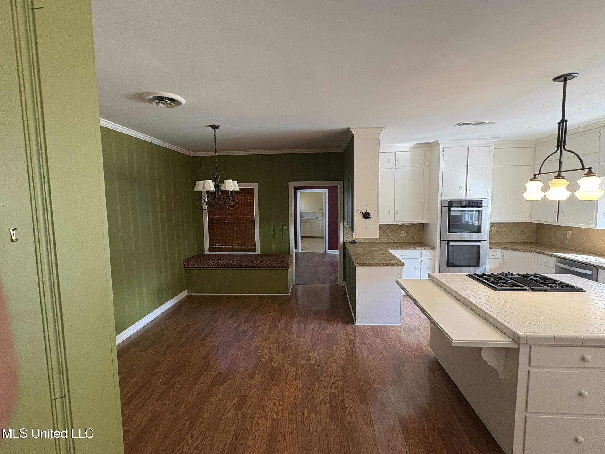 406 Leflore Avenue Property Photo 3