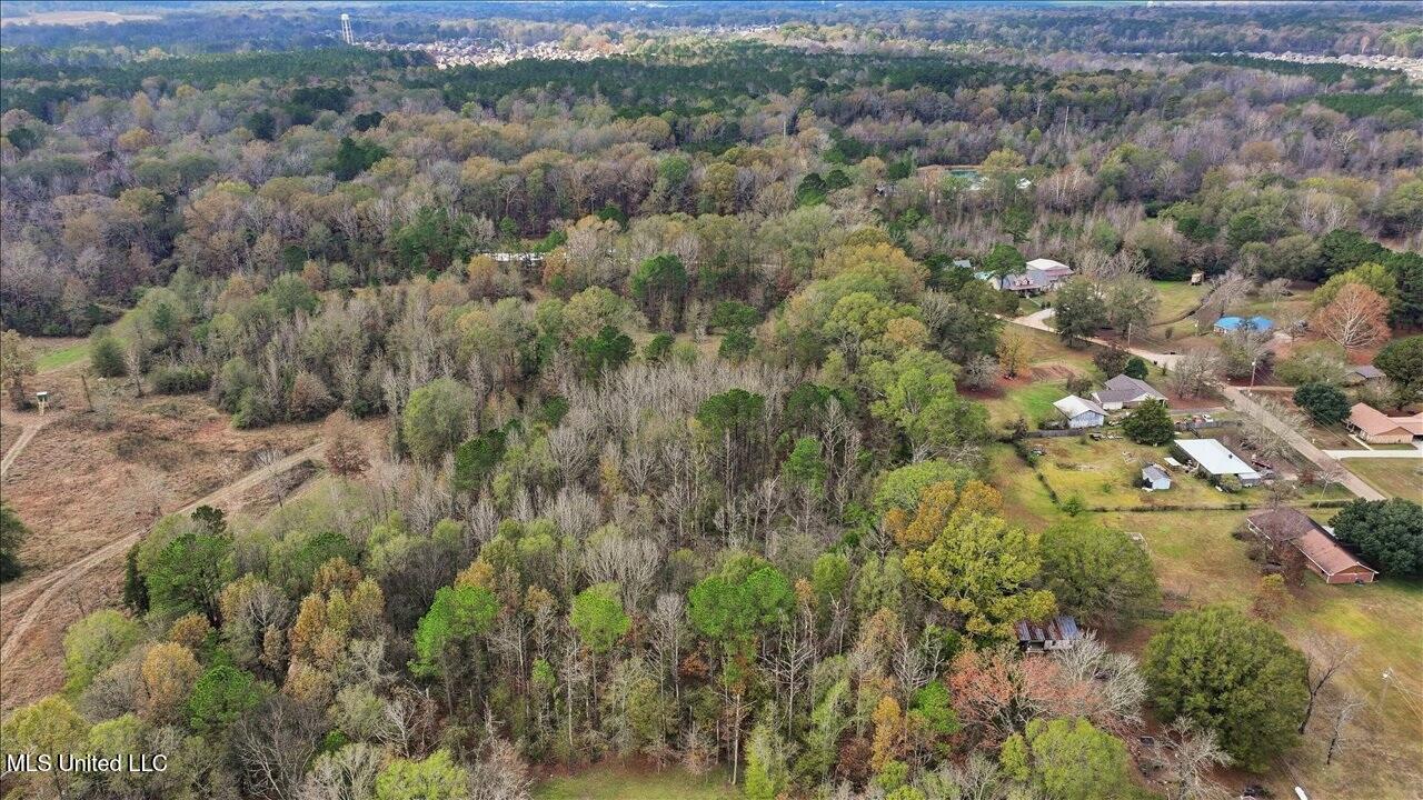 Highland Drive Drive Property Photo 15