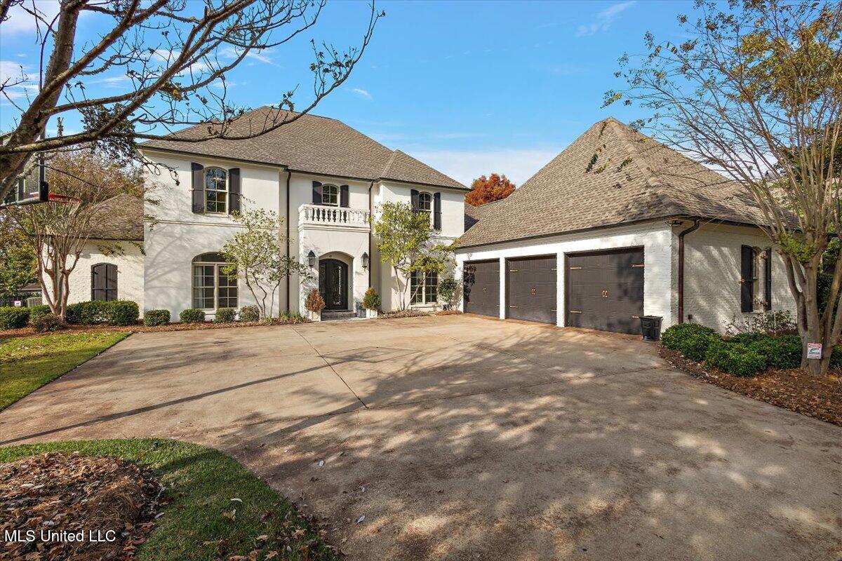 109 Glenwood Bend Property Photo 3