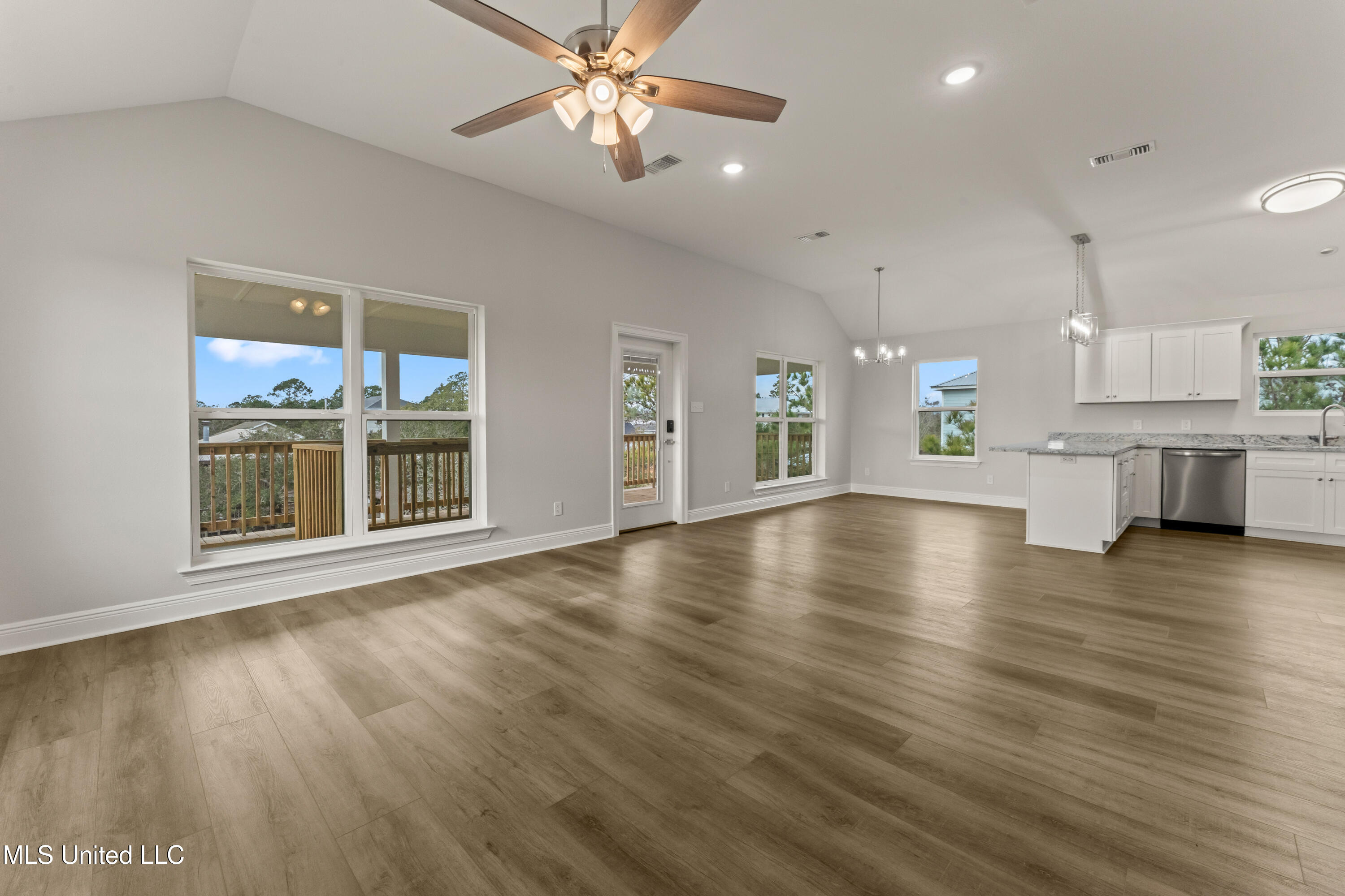 5005 Nebraska Street Property Photo 12