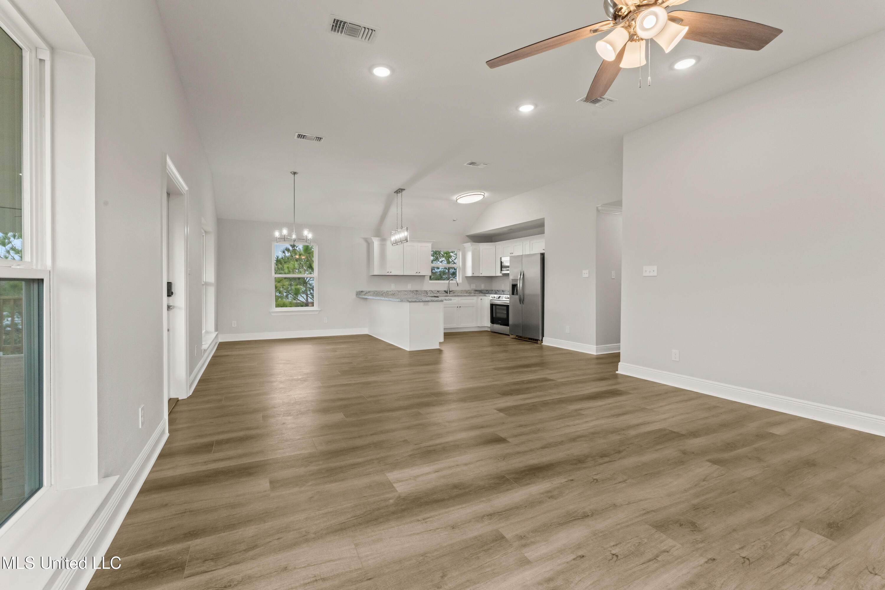 5005 Nebraska Street Property Photo 13