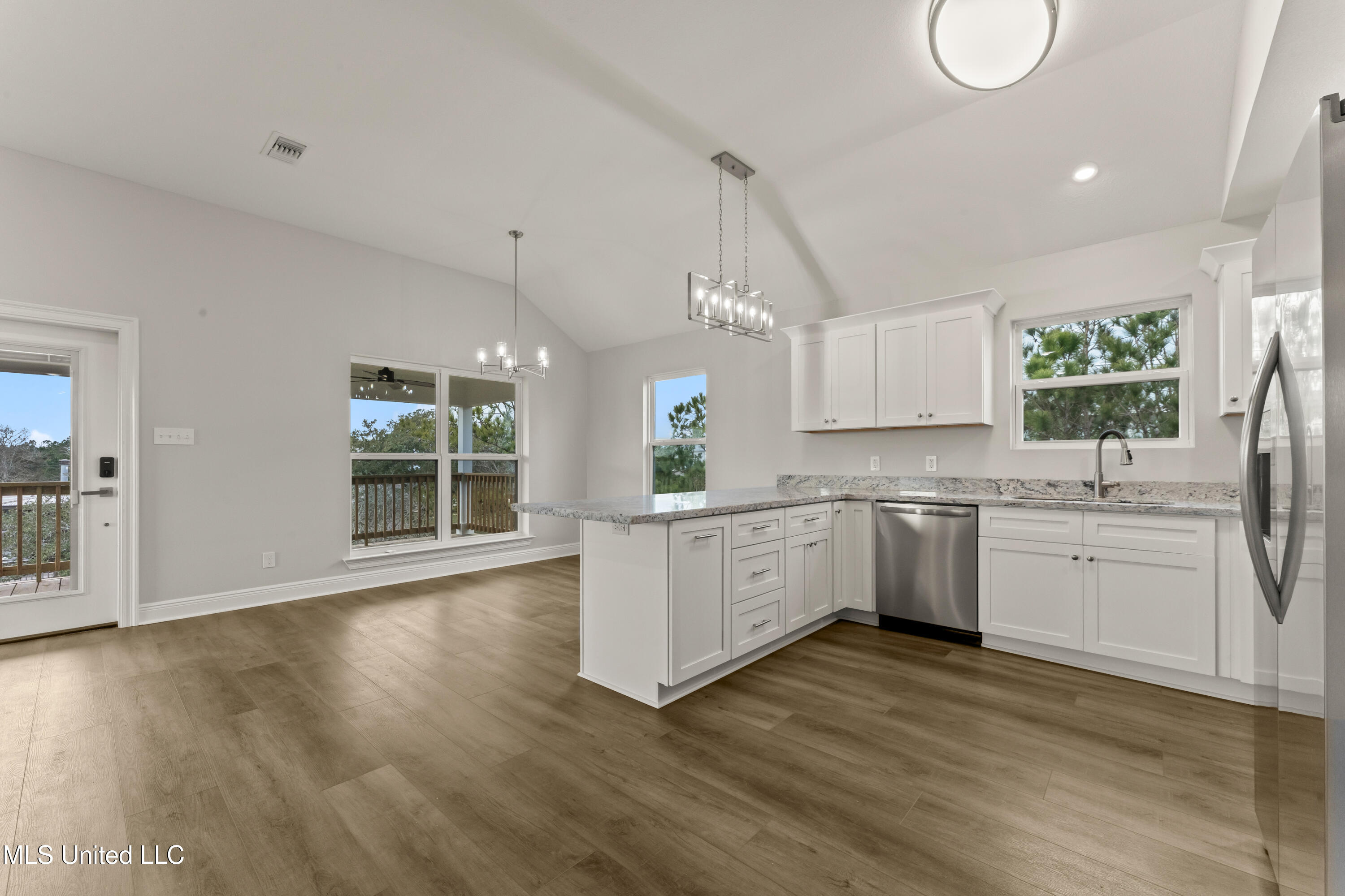 5005 Nebraska Street Property Photo 17