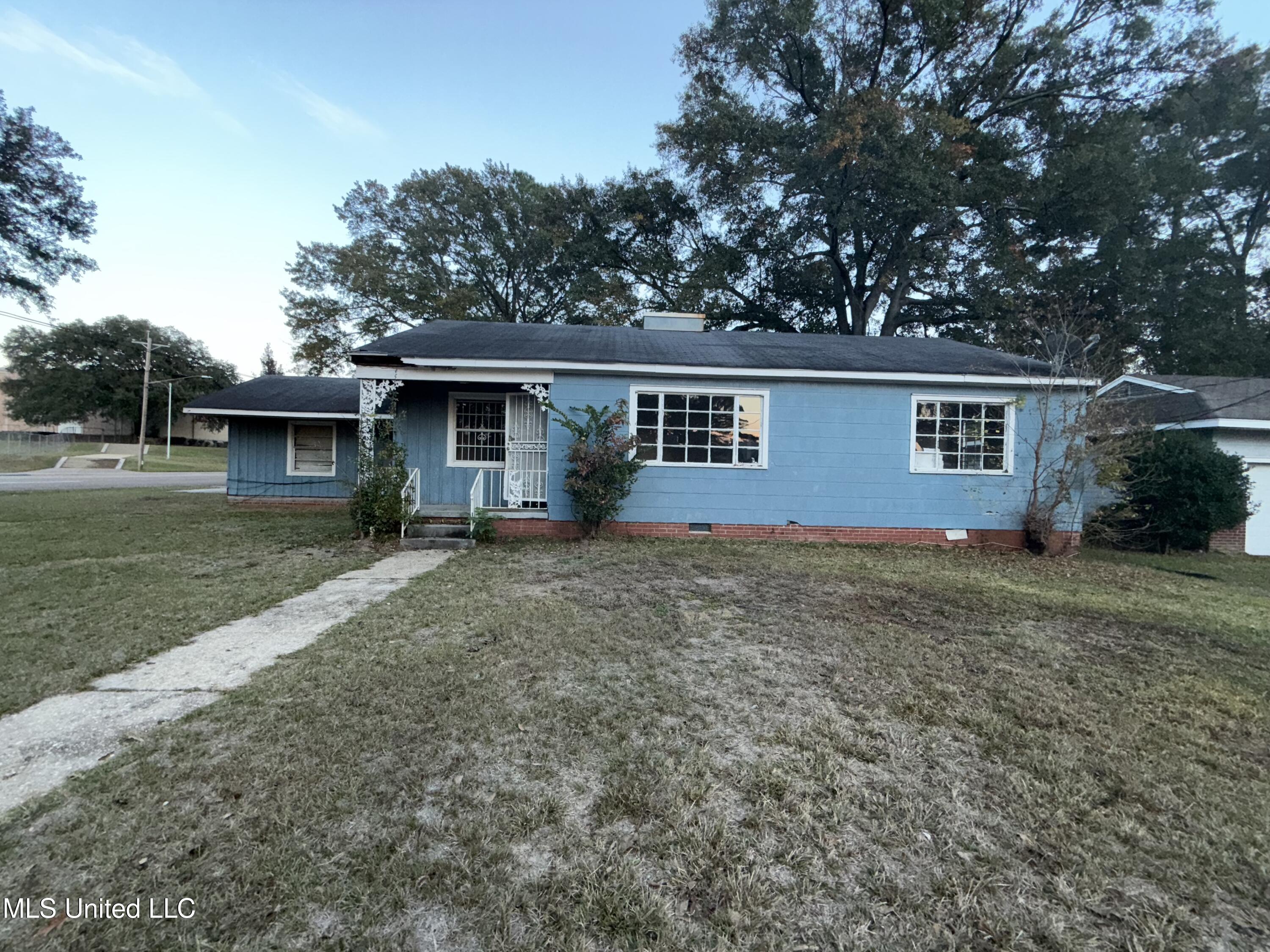 1004 Voorhees Avenue Property Photo 1